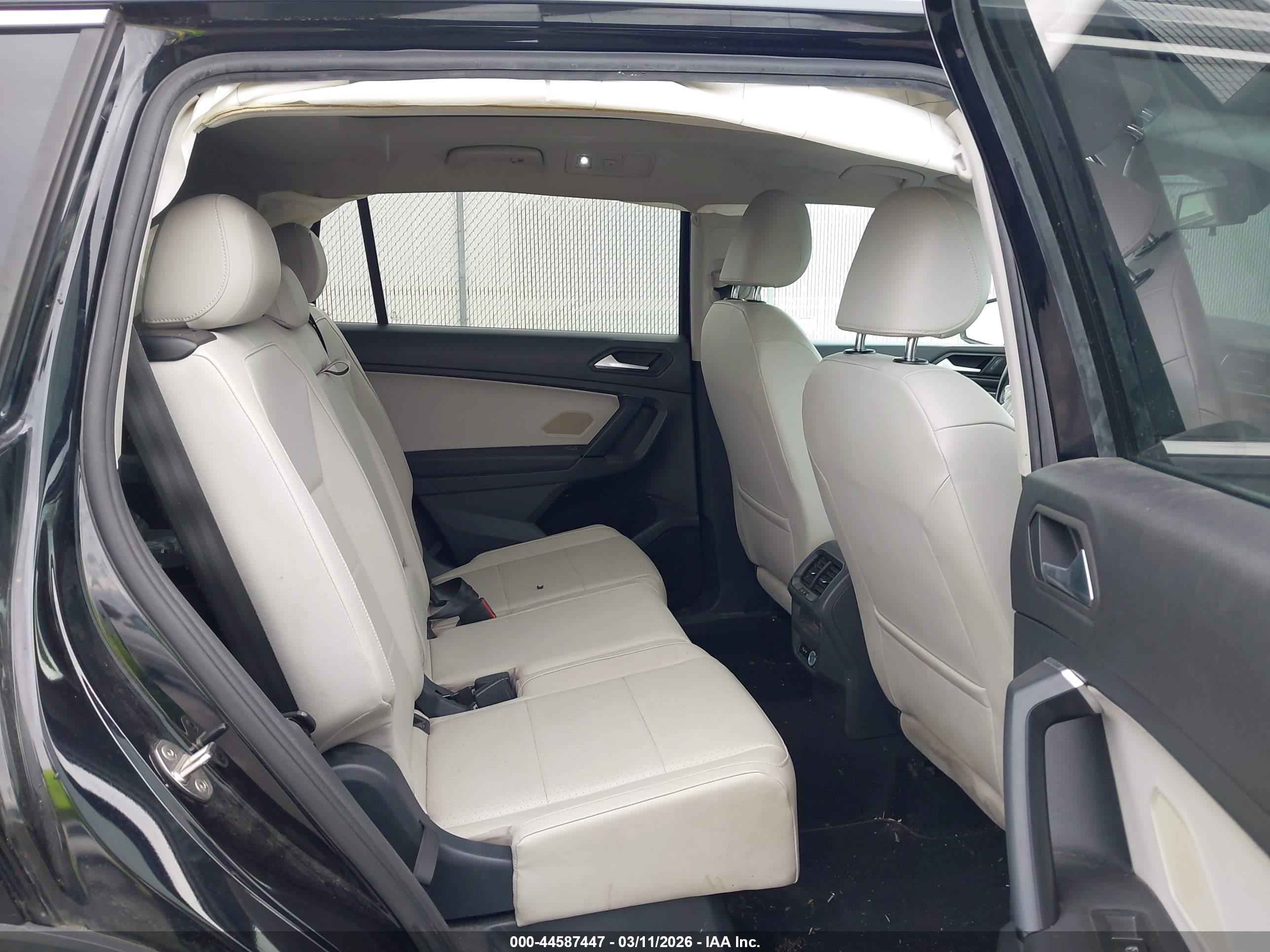 VOLKSWAGEN TIGUAN image 8