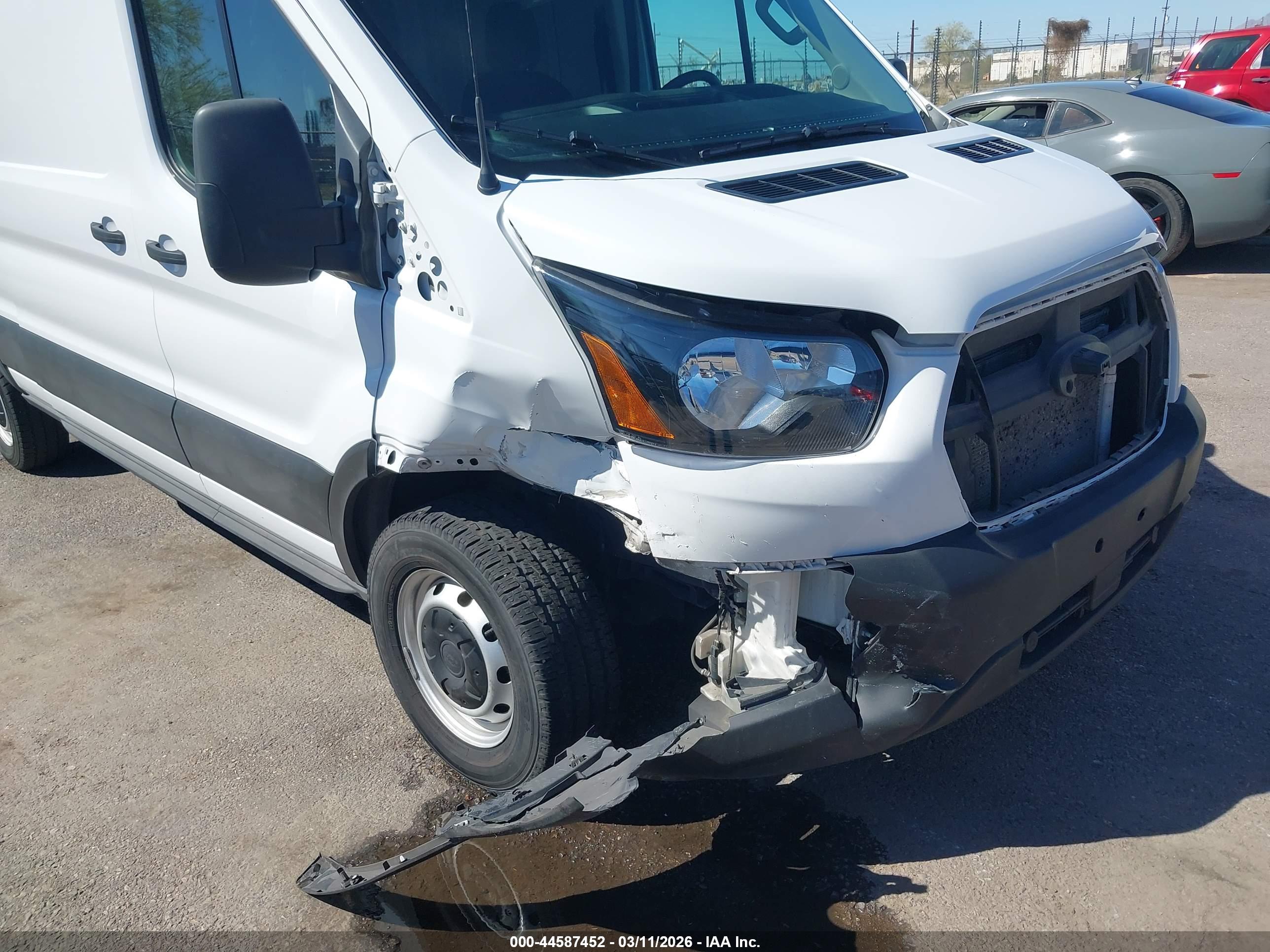 FORD TRANSIT-250 image 6