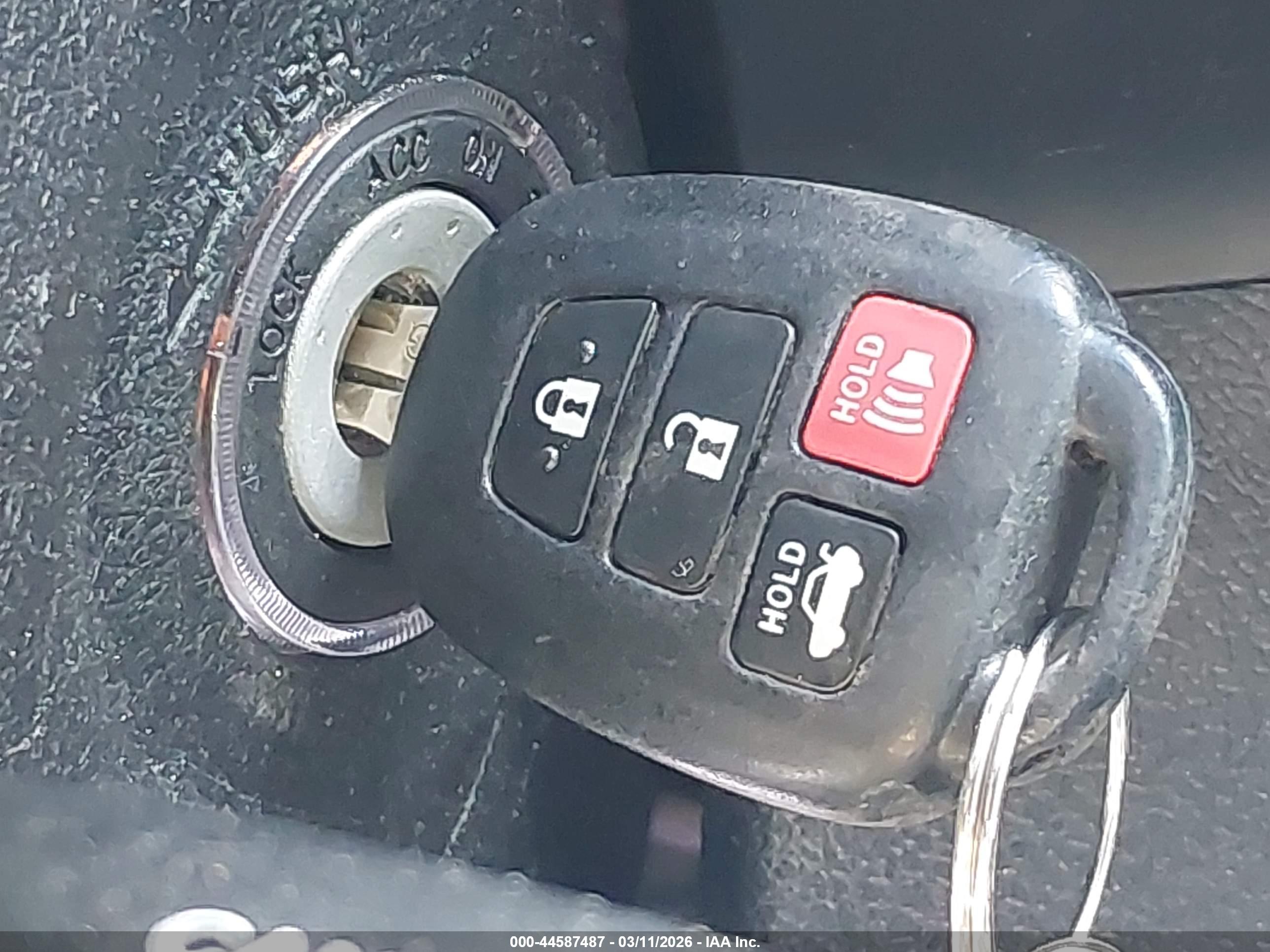 TOYOTA CAMRY image 11