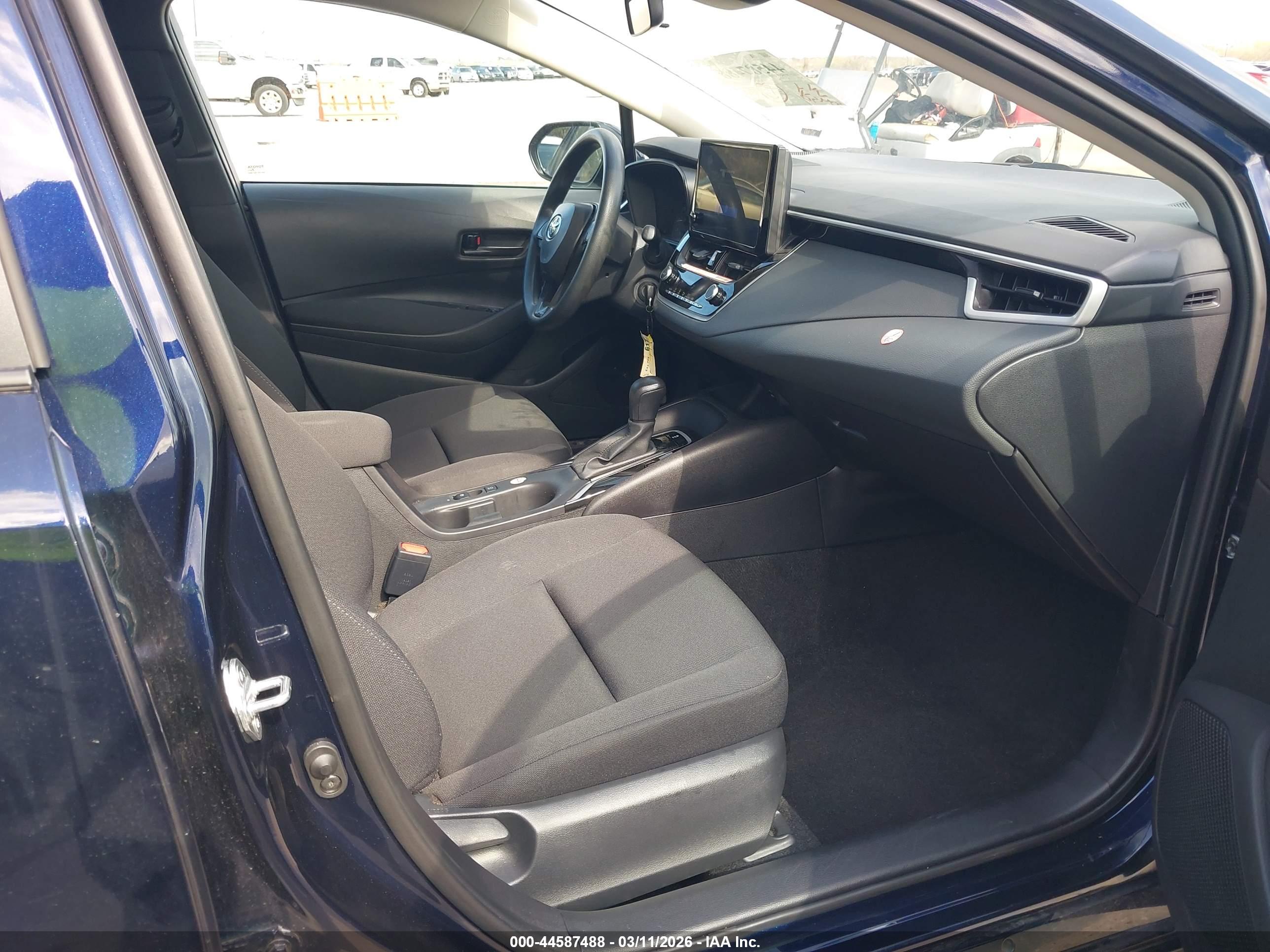 TOYOTA COROLLA image 5