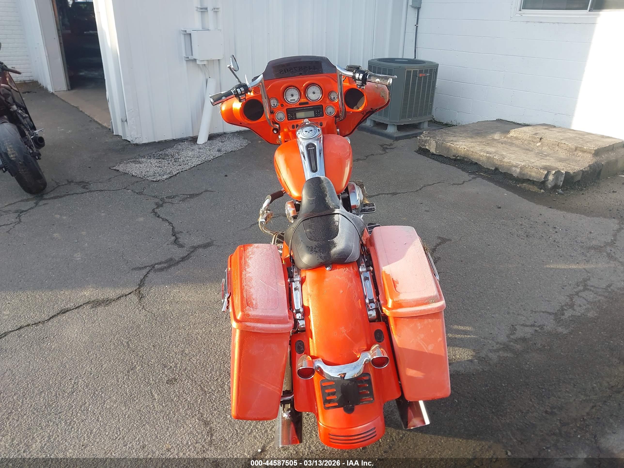 HARLEY-DAVIDSON FLHX image 6