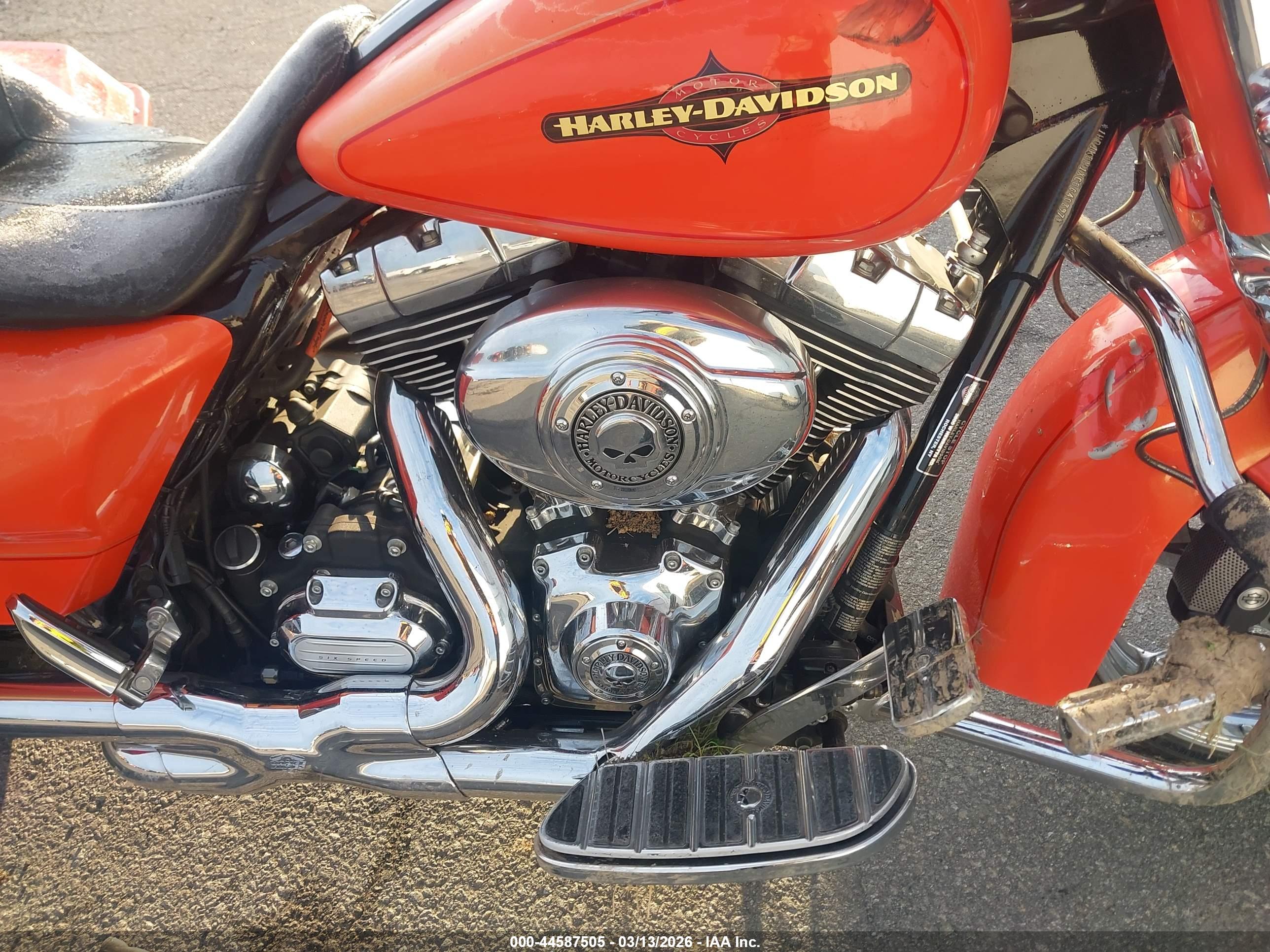 HARLEY-DAVIDSON FLHX image 8