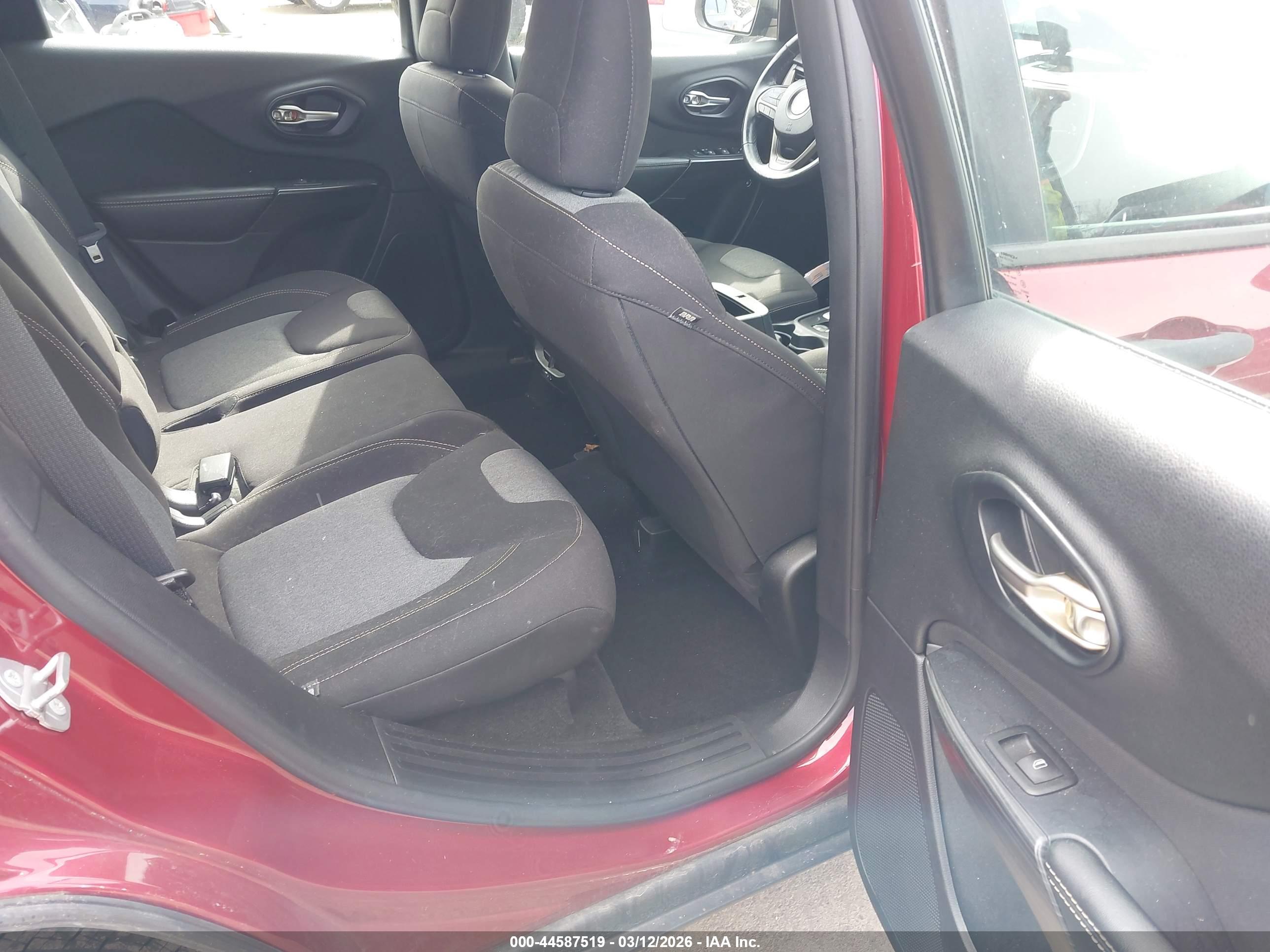 JEEP CHEROKEE image 8