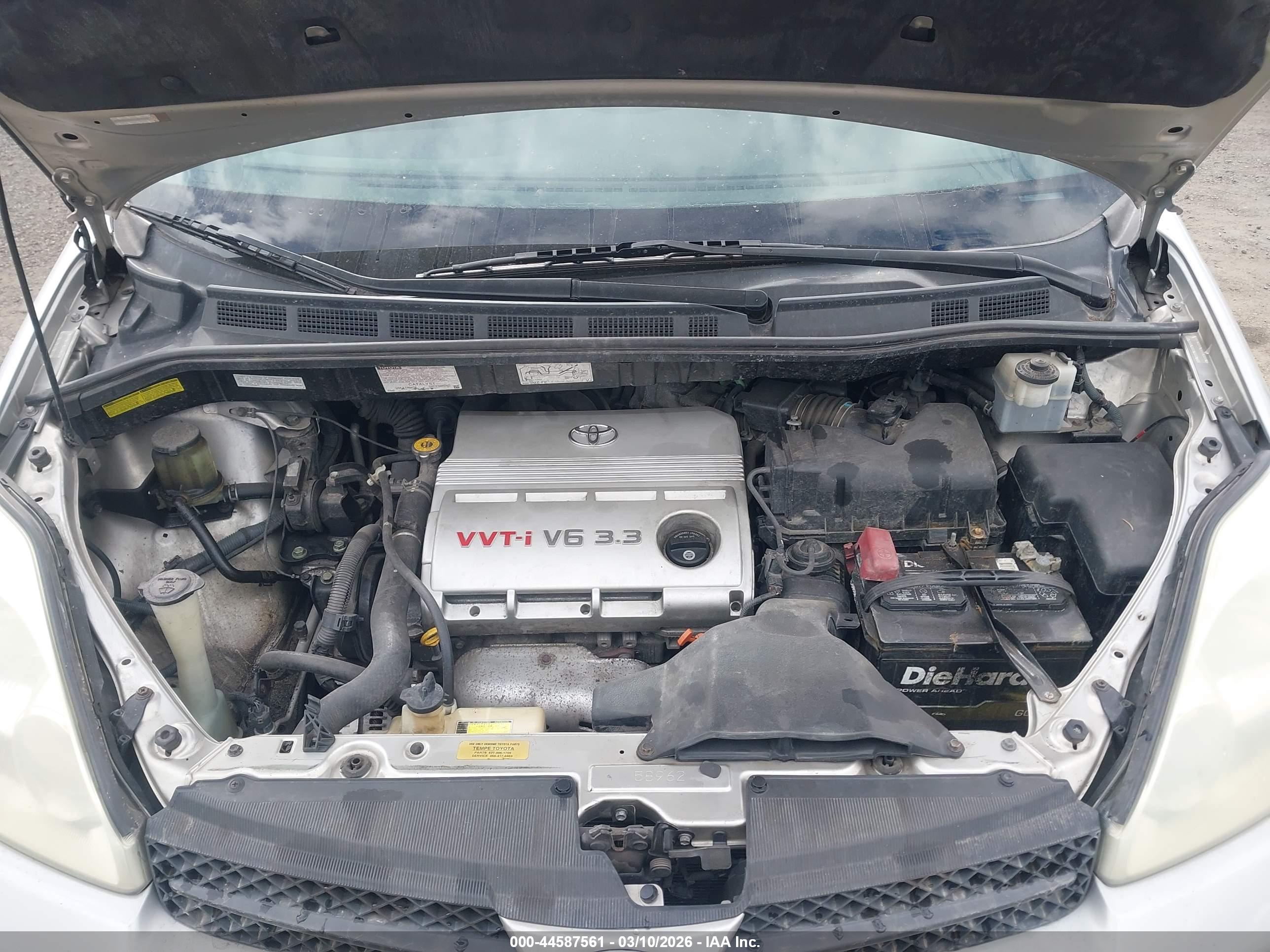 TOYOTA SIENNA image 10
