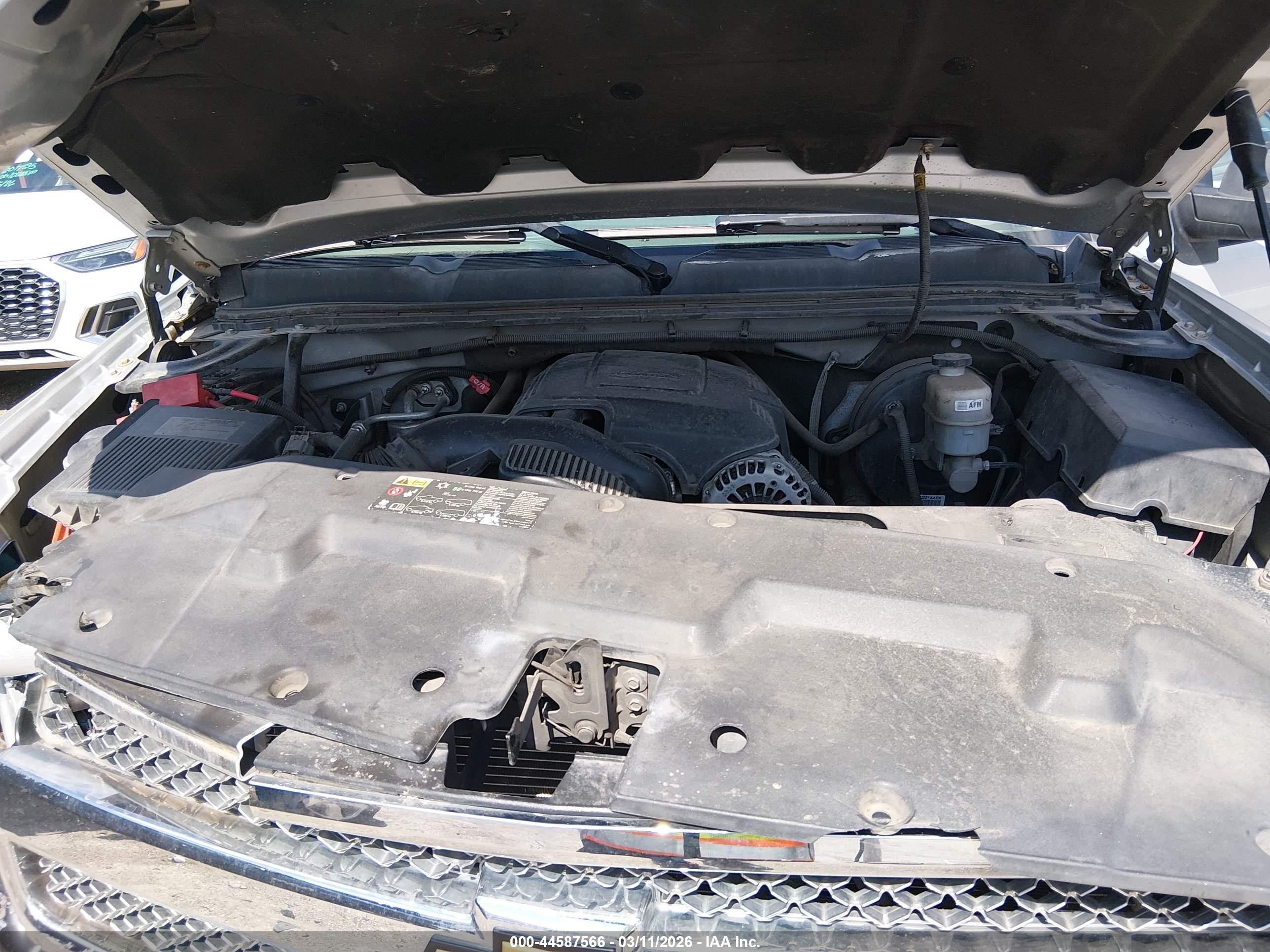 CHEVROLET SILVERADO image 10