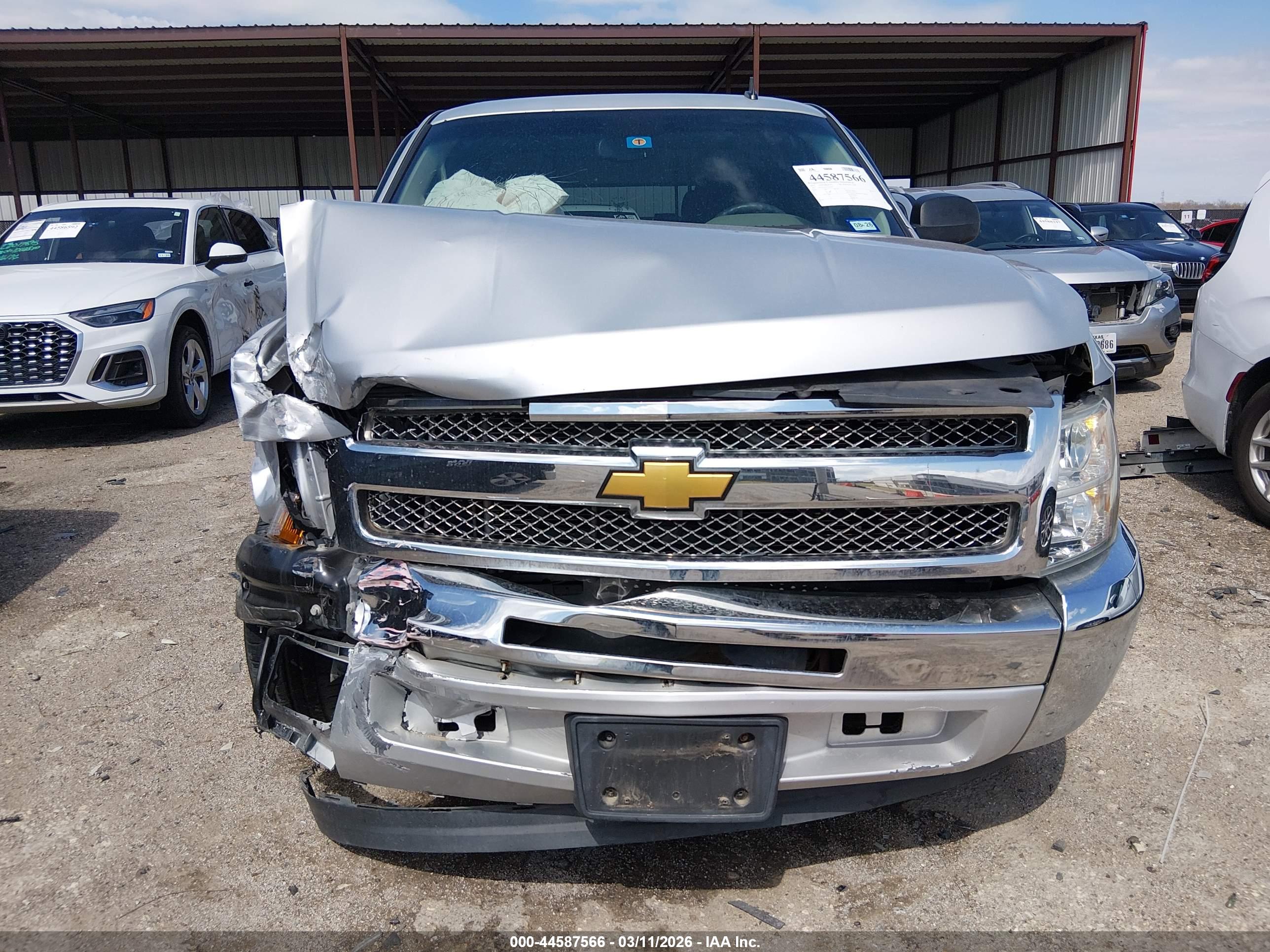 CHEVROLET SILVERADO image 6