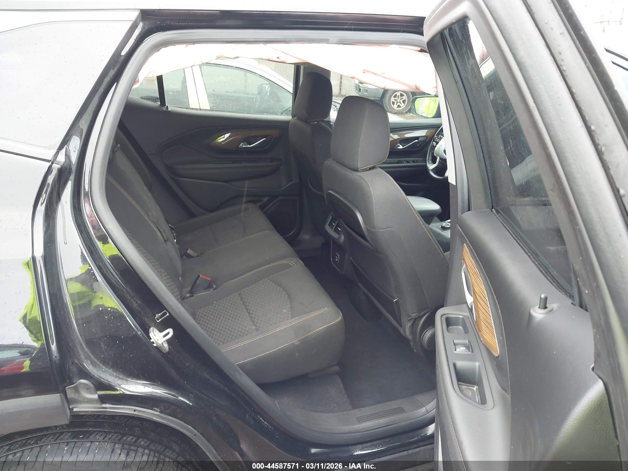 GMC TERRAIN image 8