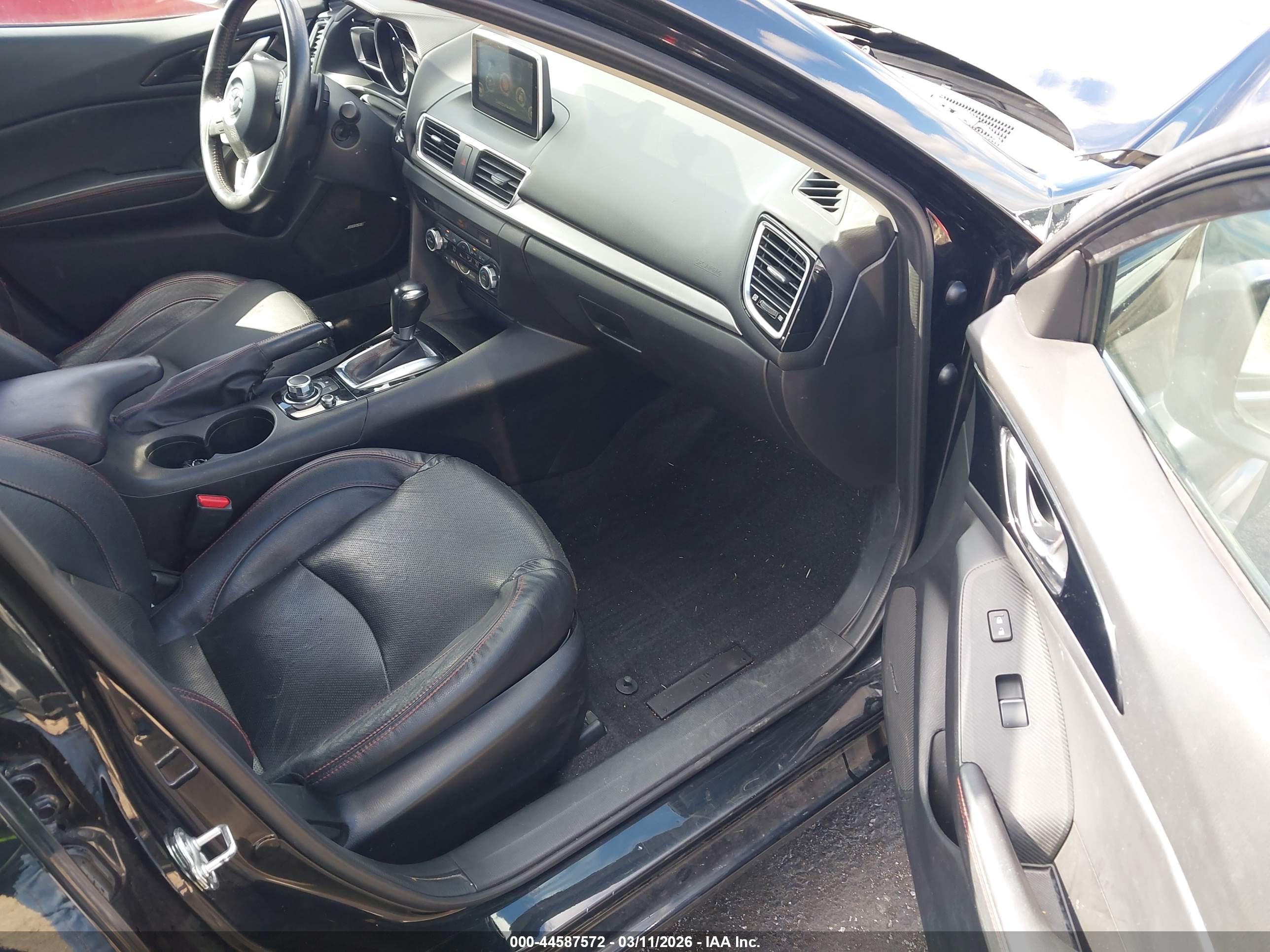 MAZDA MAZDA3 image 5