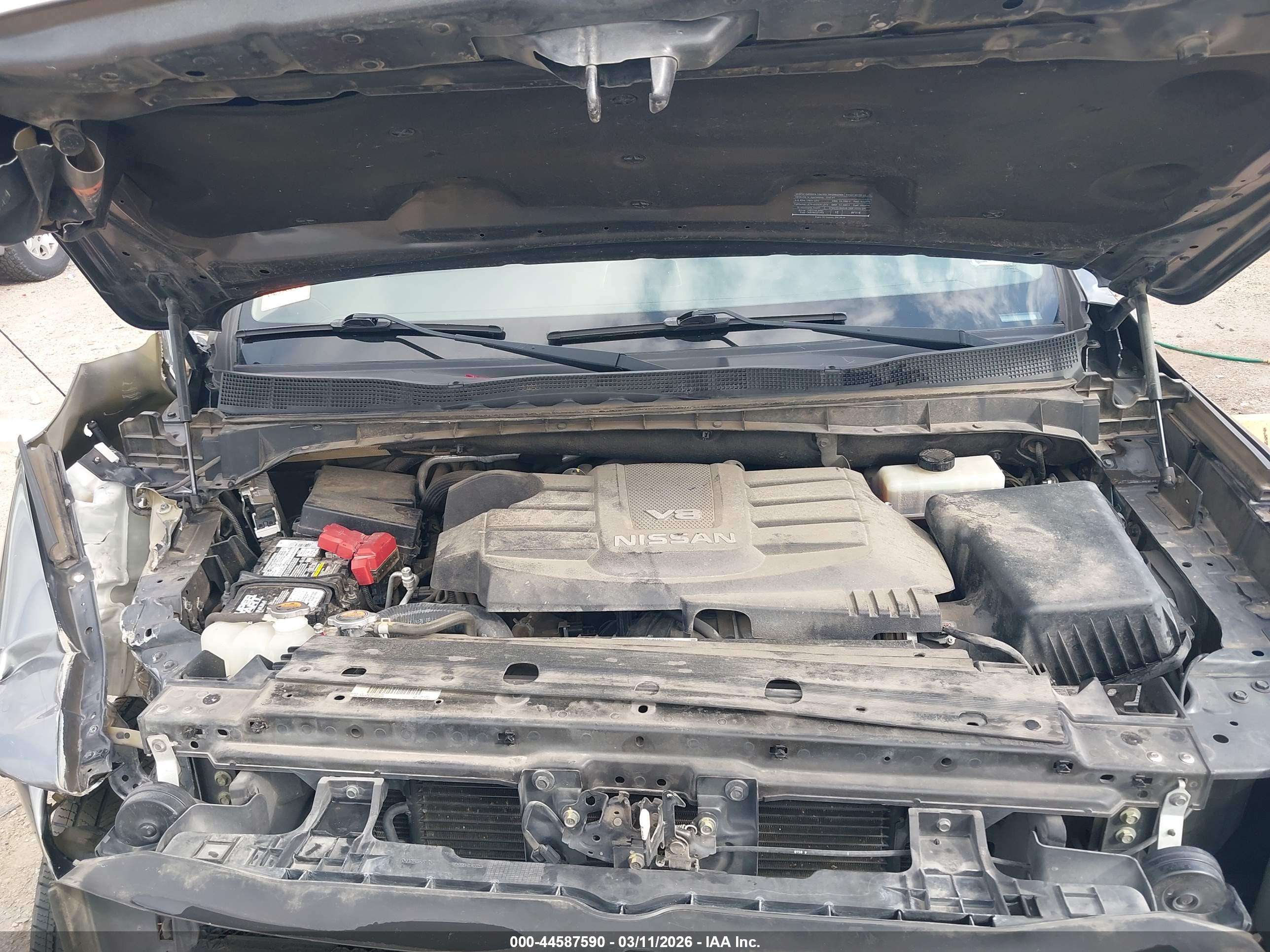 NISSAN TITAN image 10