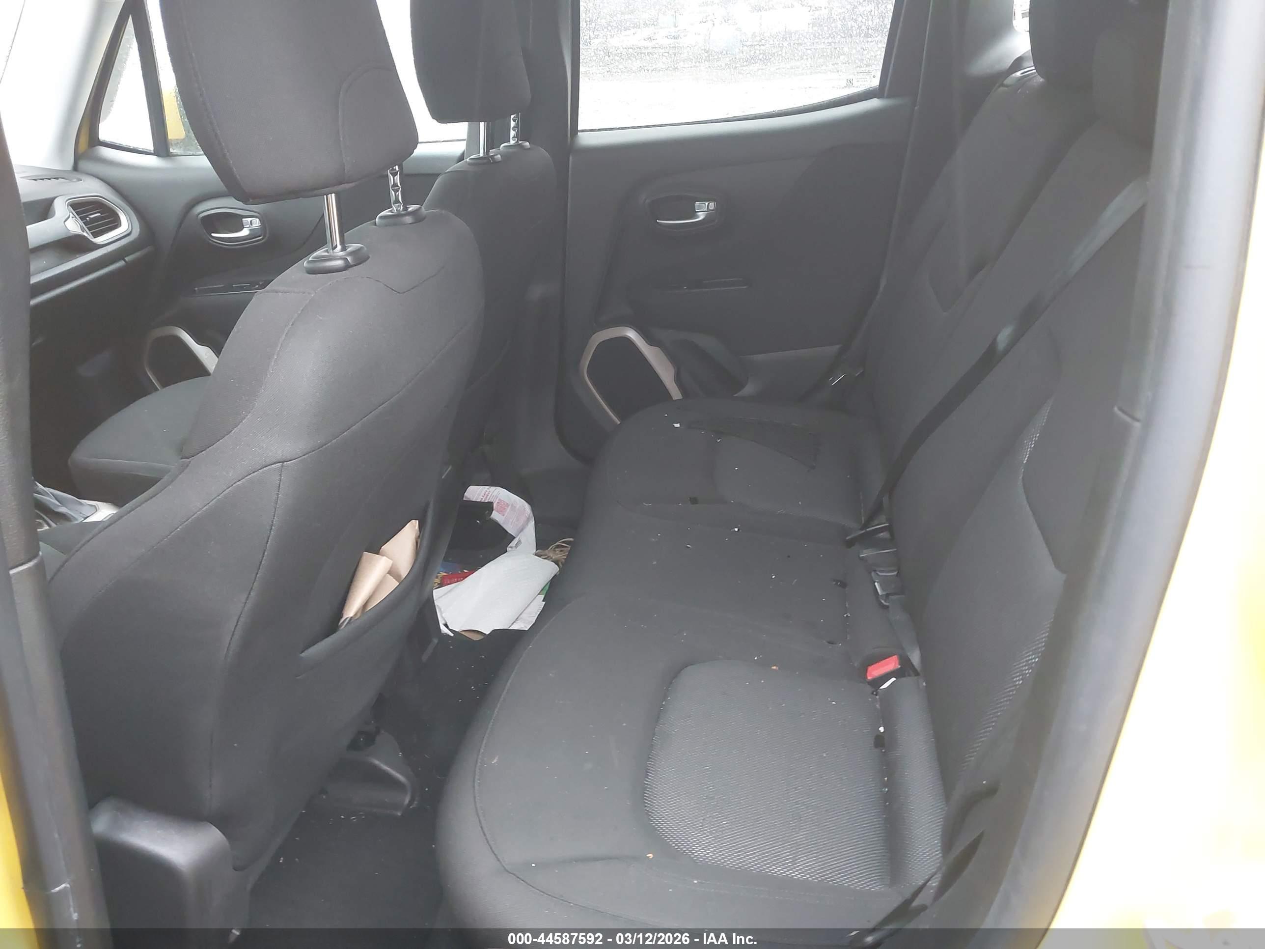 JEEP RENEGADE image 8