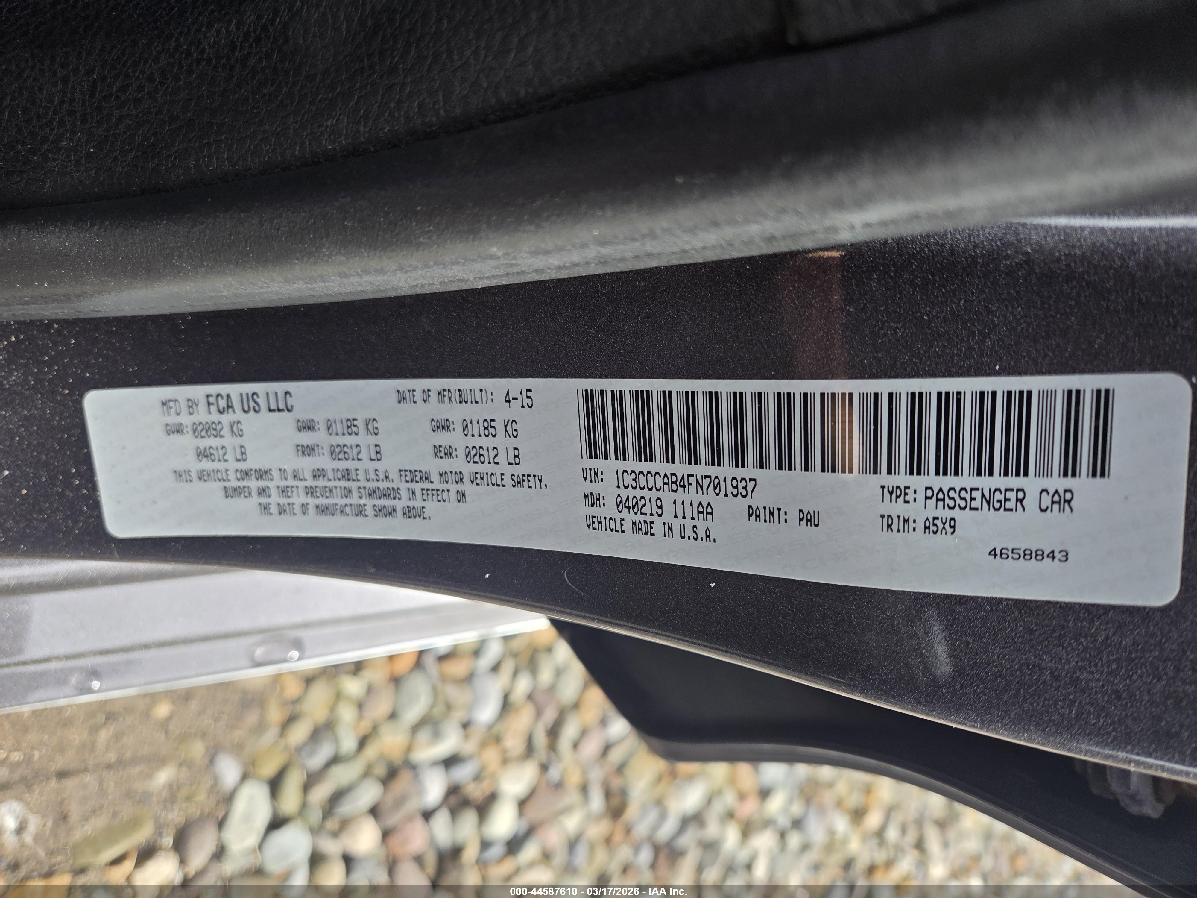 CHRYSLER 200 image 9