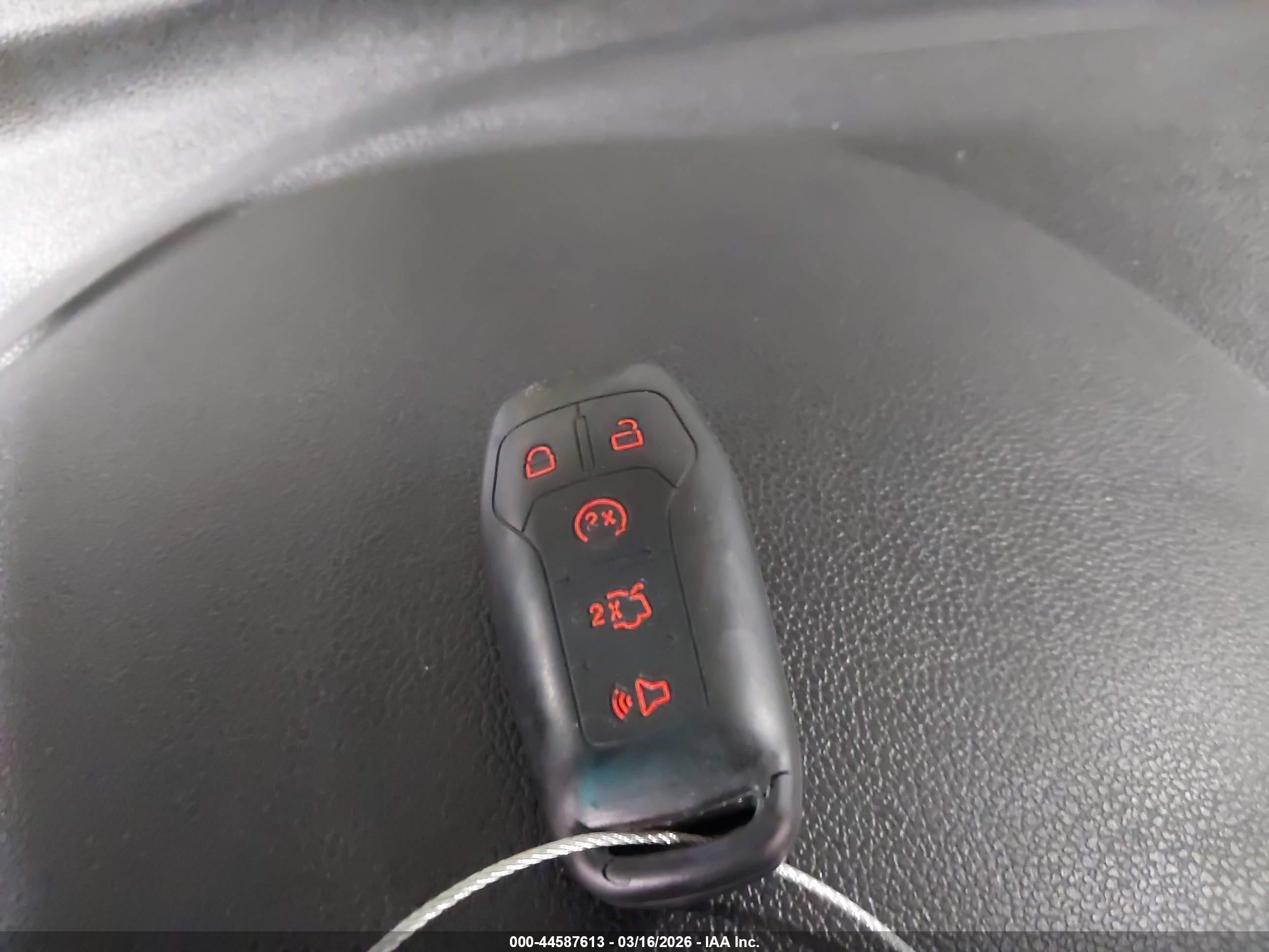 FORD EXPLORER image 11