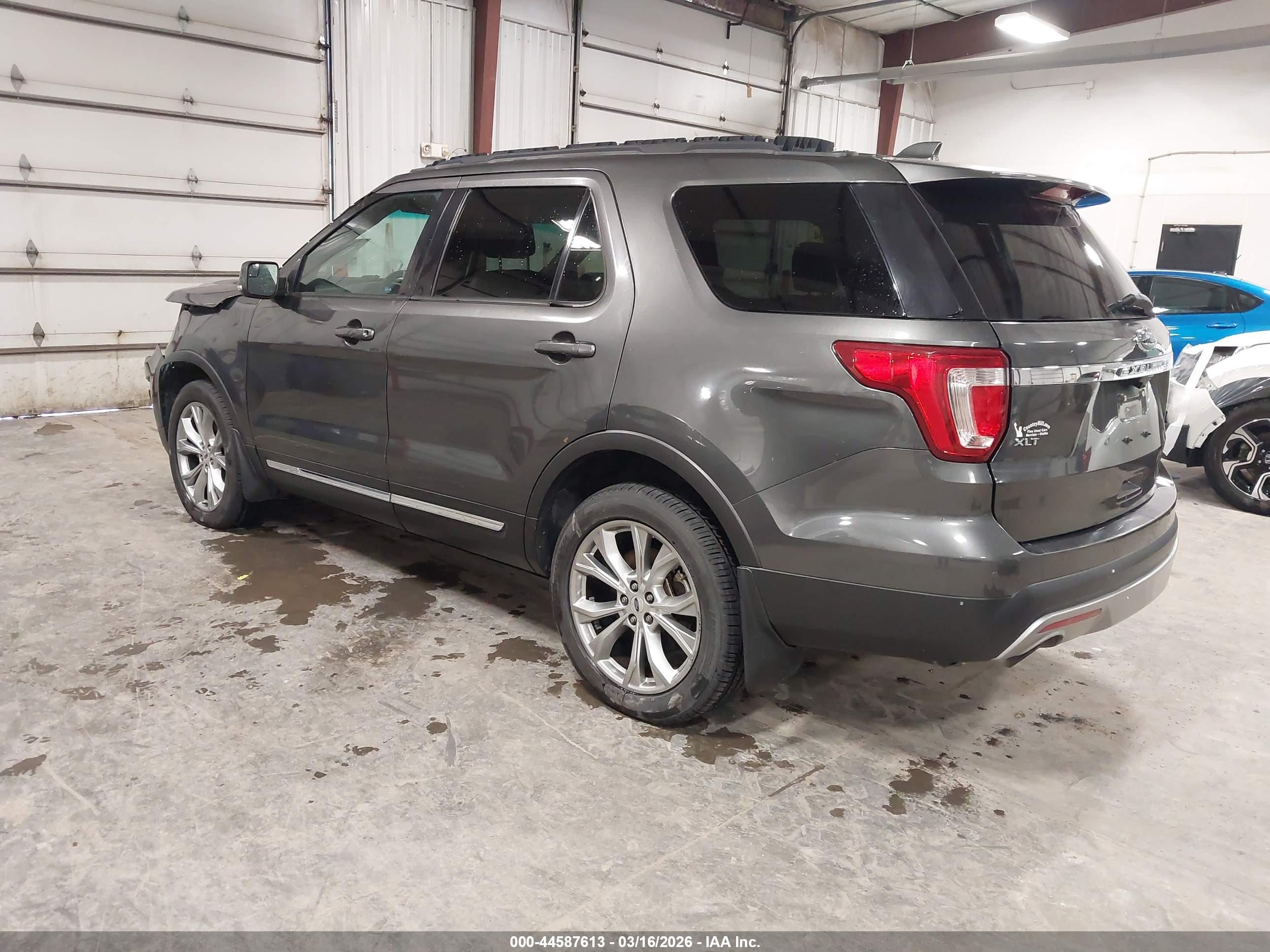 FORD EXPLORER image 3