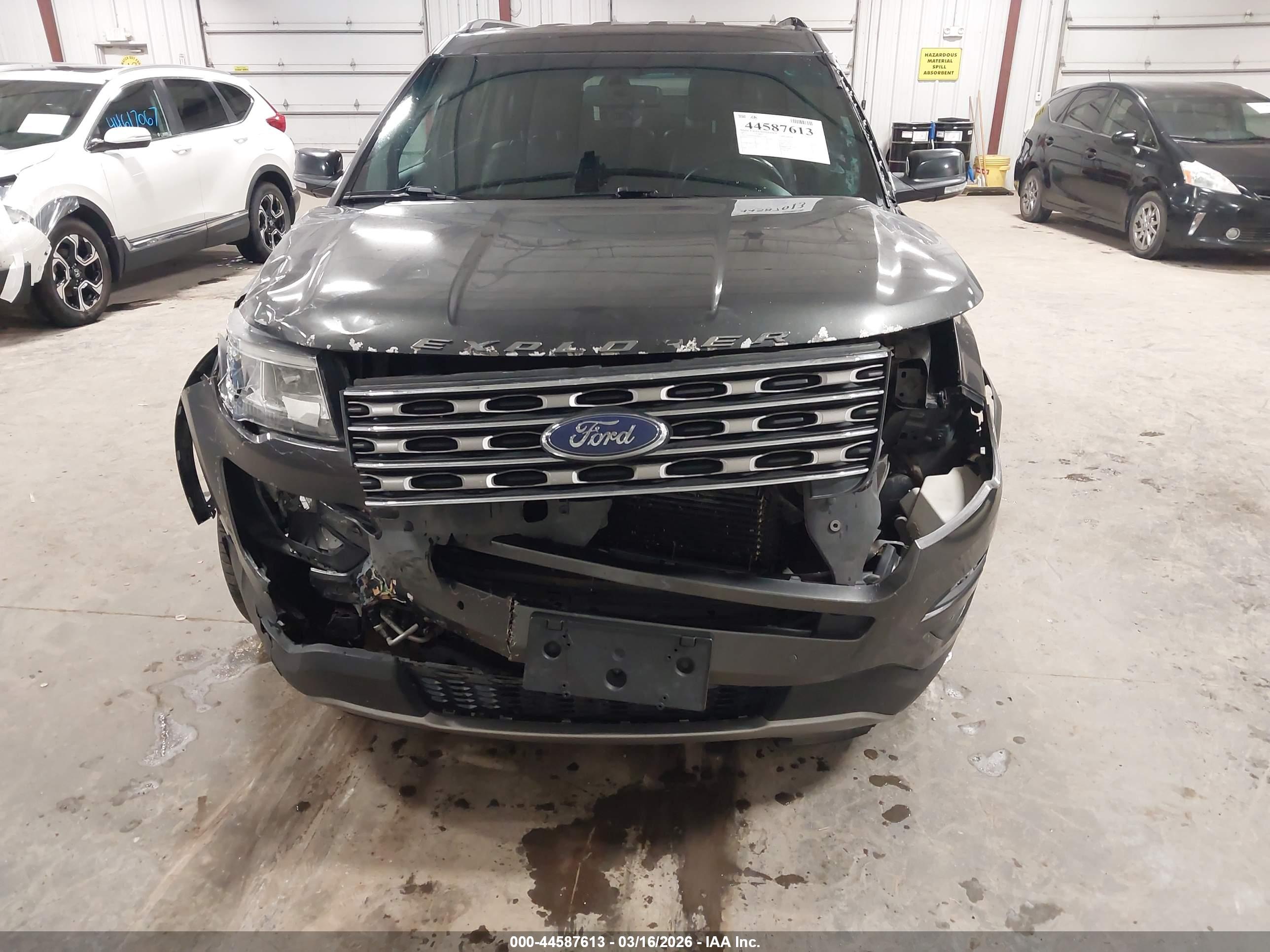 FORD EXPLORER image 6