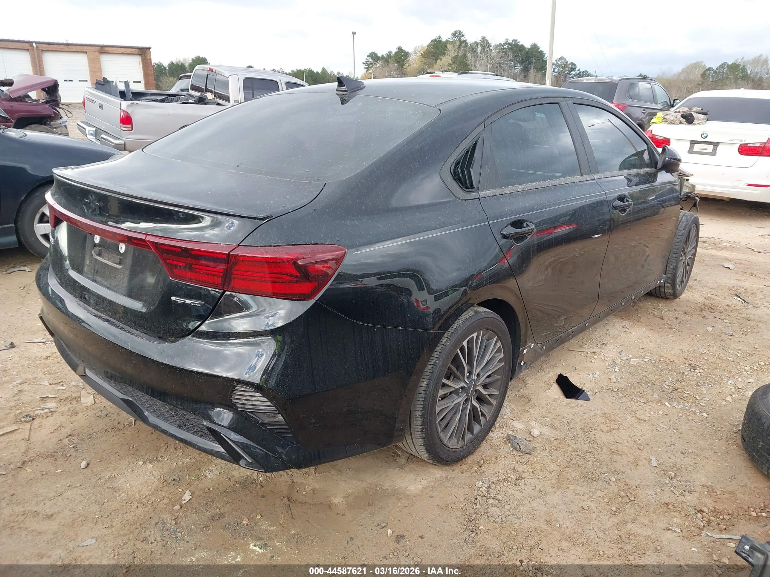 KIA FORTE image 4
