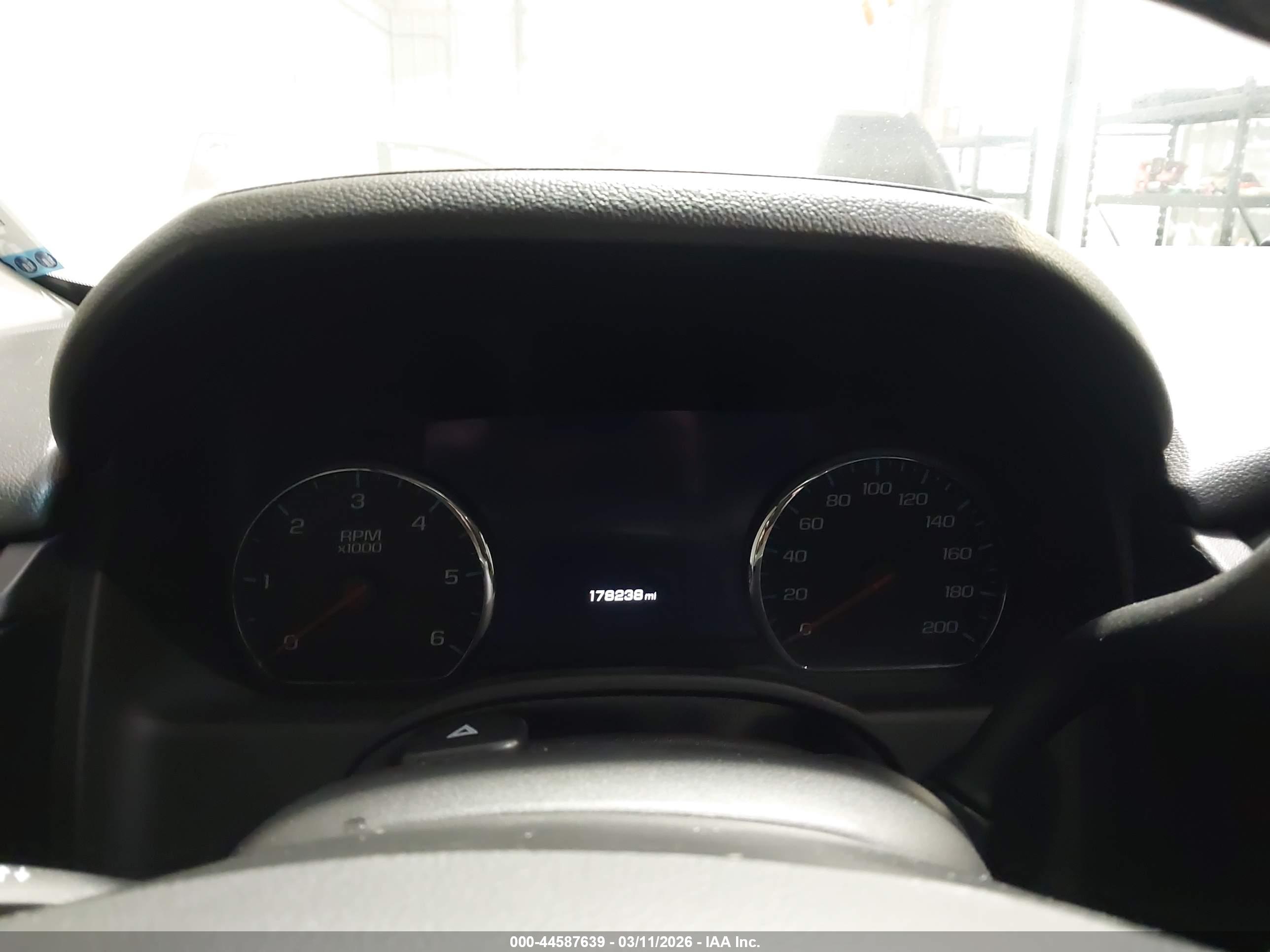 GMC YUKON image 7