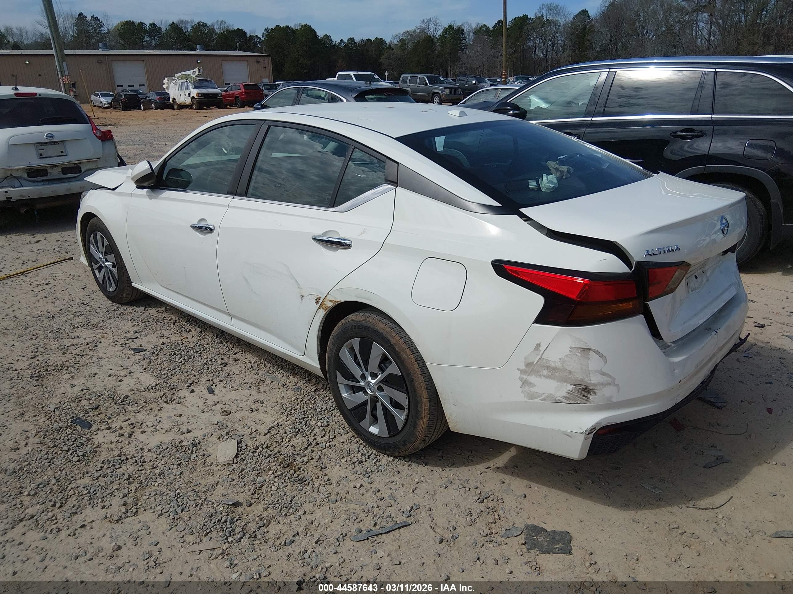 NISSAN ALTIMA image 3