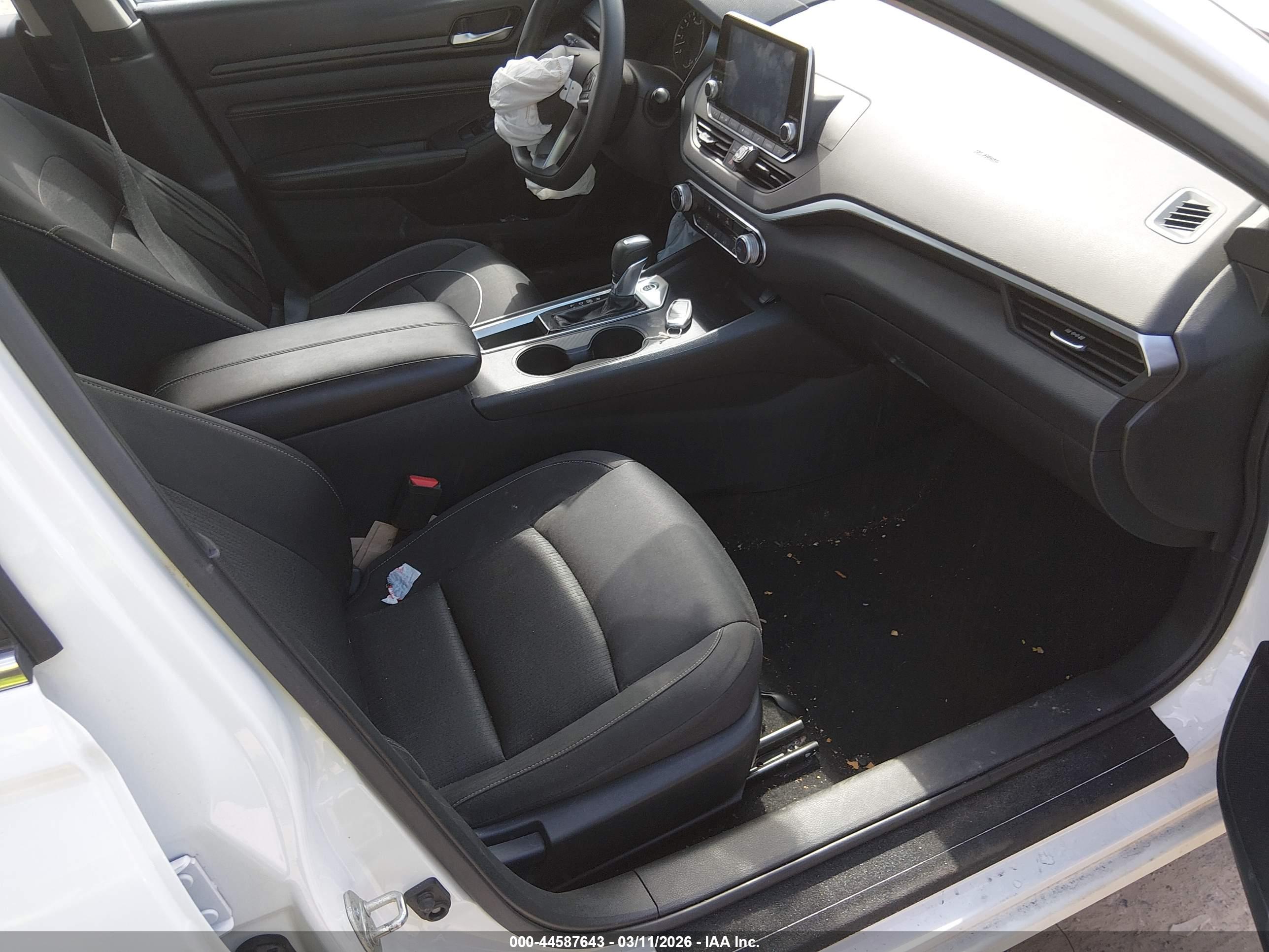 NISSAN ALTIMA image 5