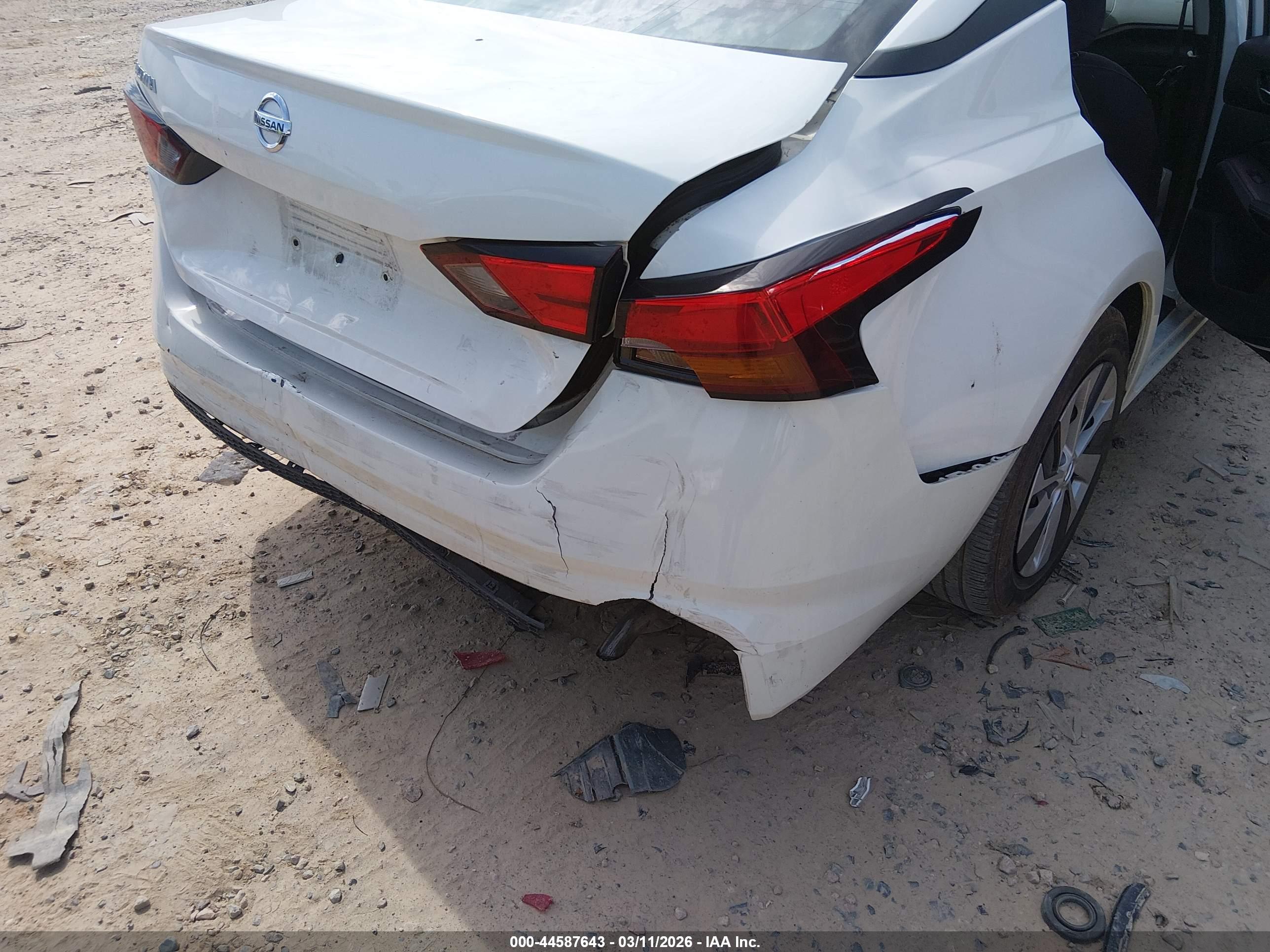 NISSAN ALTIMA image 6