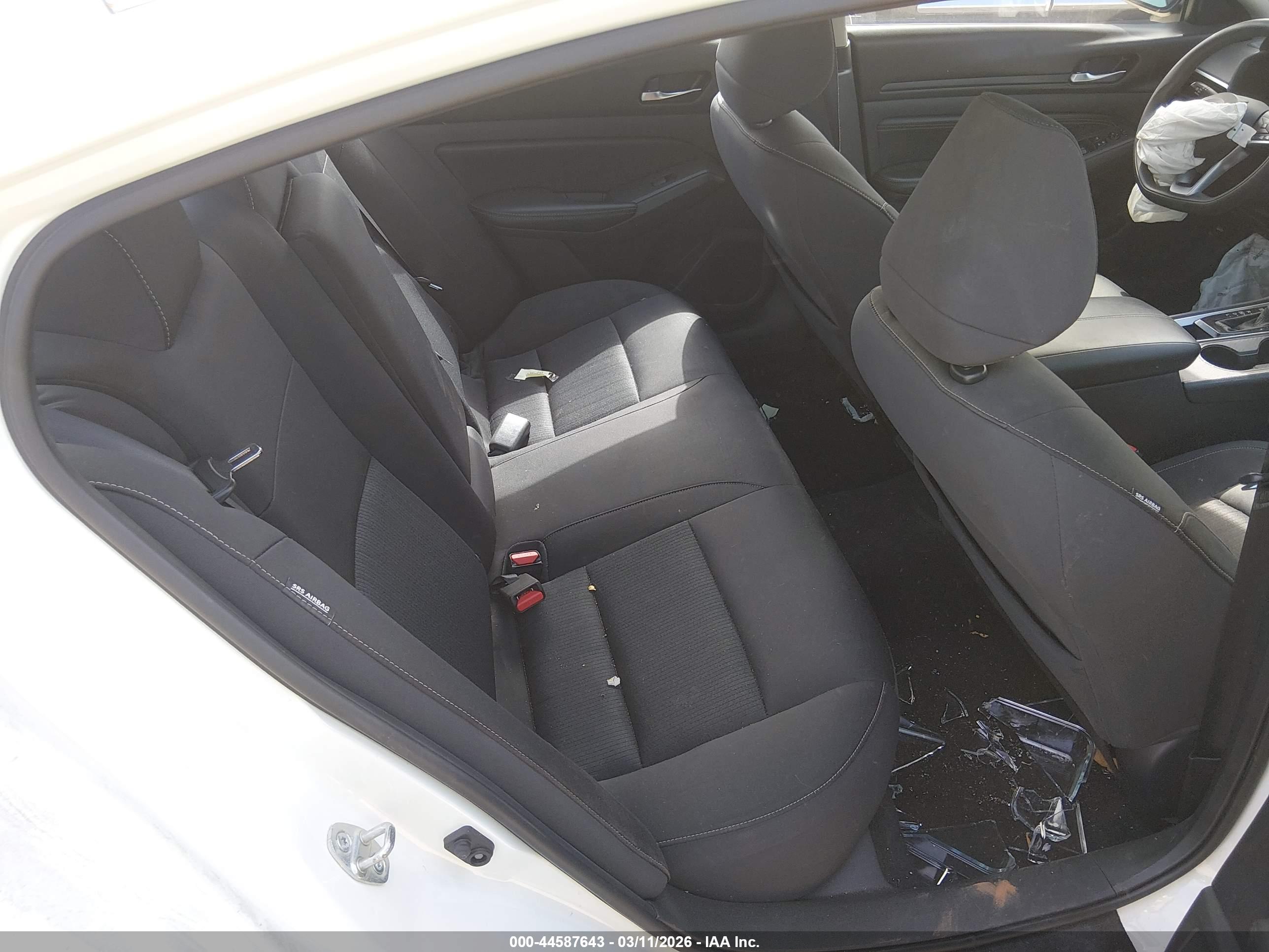 NISSAN ALTIMA image 8