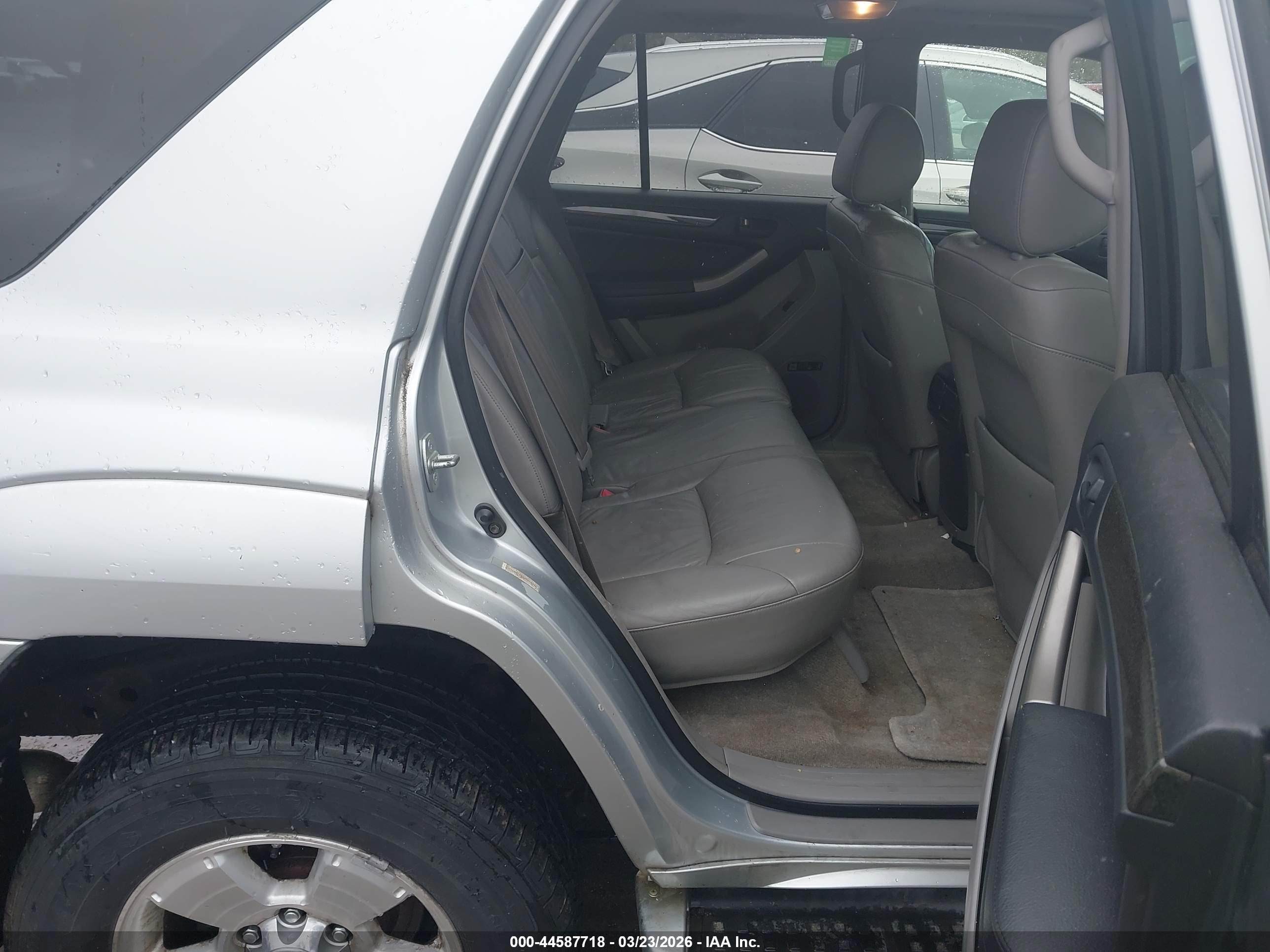 TOYOTA 4RUNNER image 8