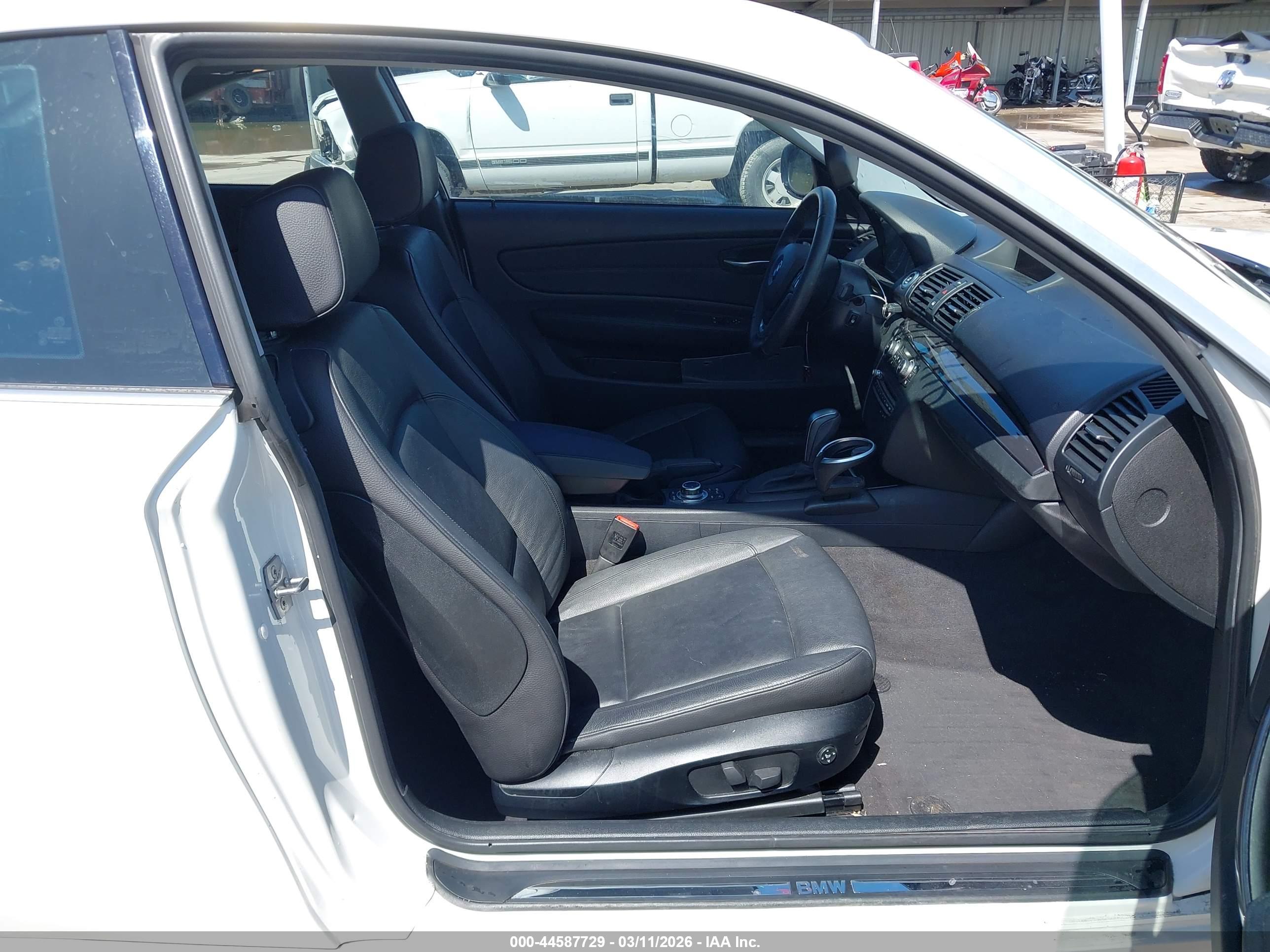 BMW 128I image 5