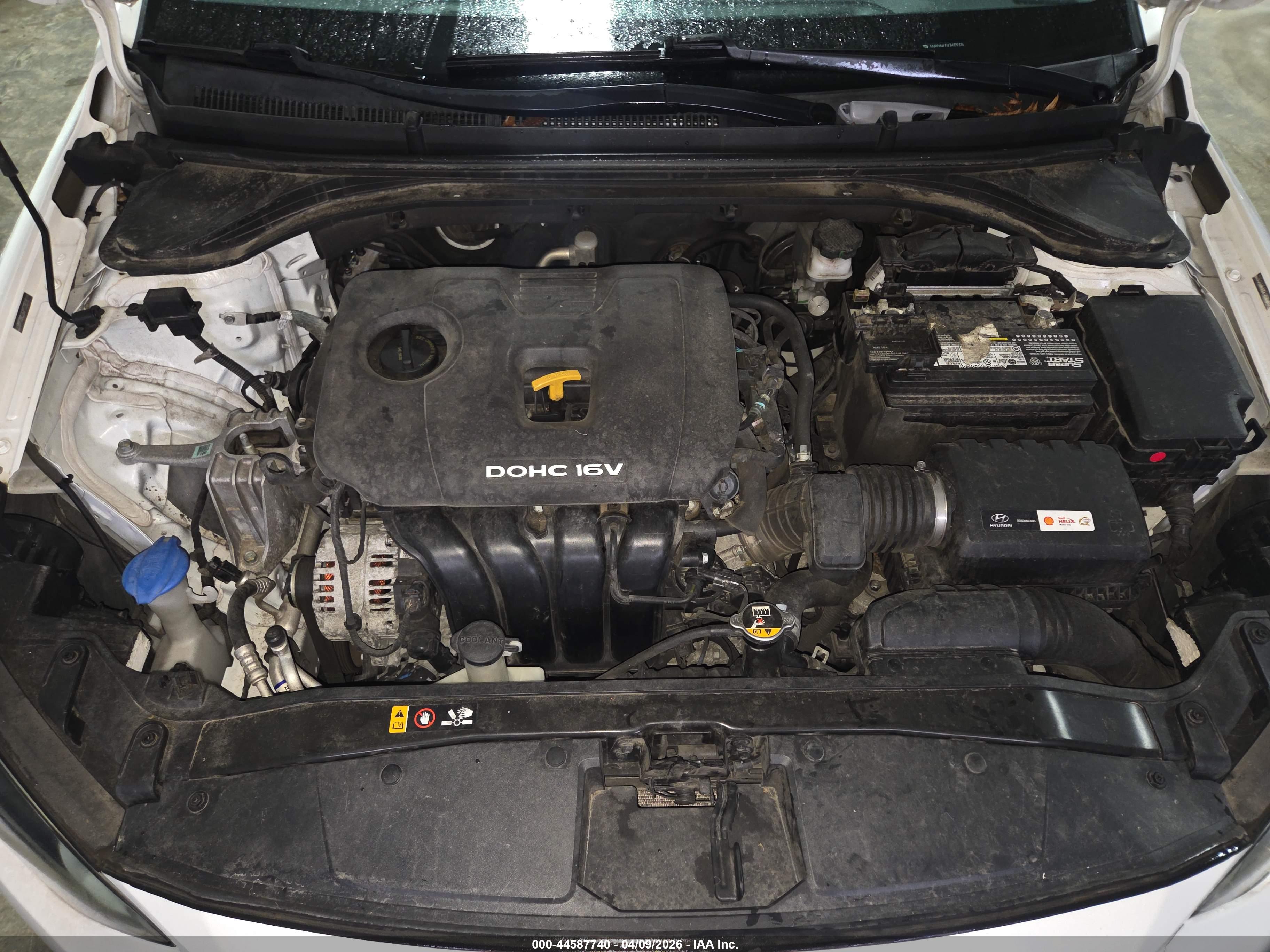HYUNDAI ELANTRA image 10