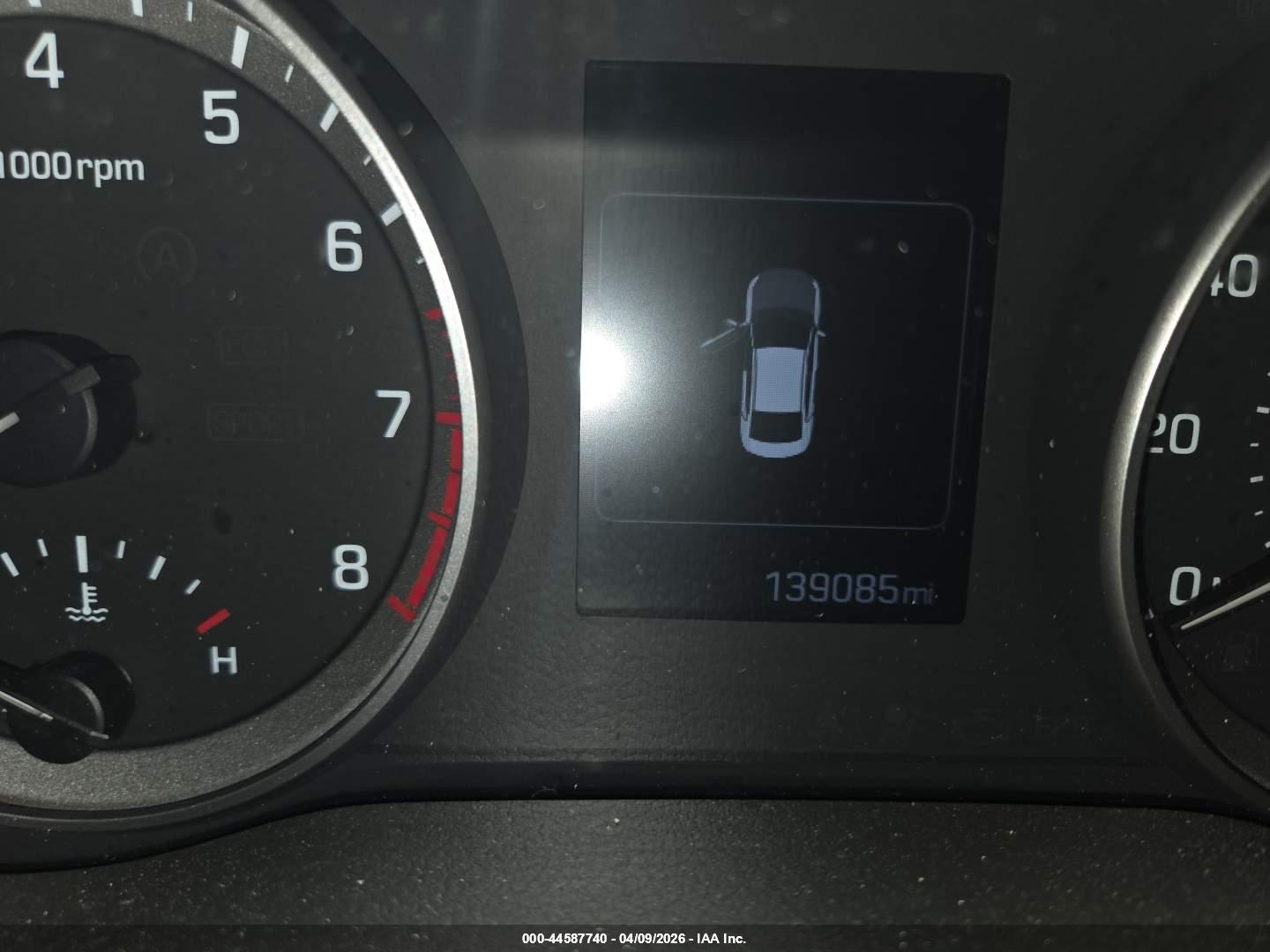 HYUNDAI ELANTRA image 7