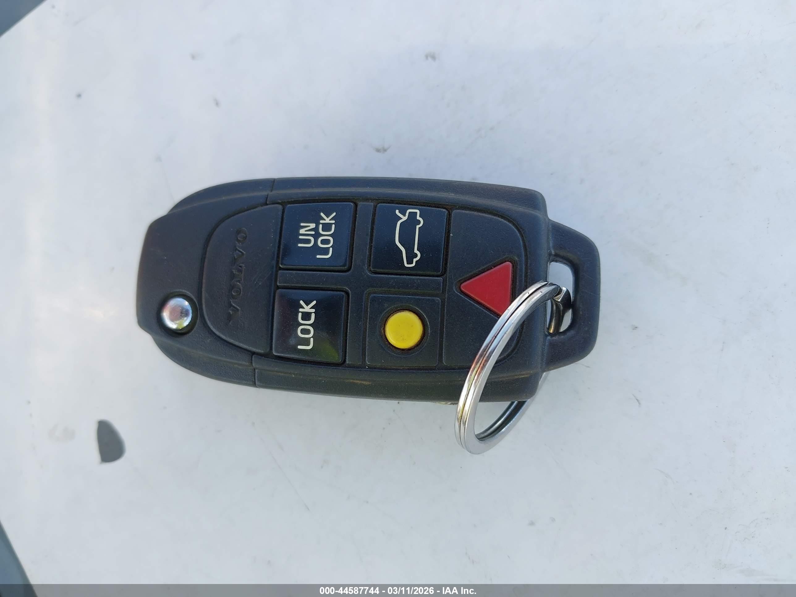 VOLVO XC90 image 11
