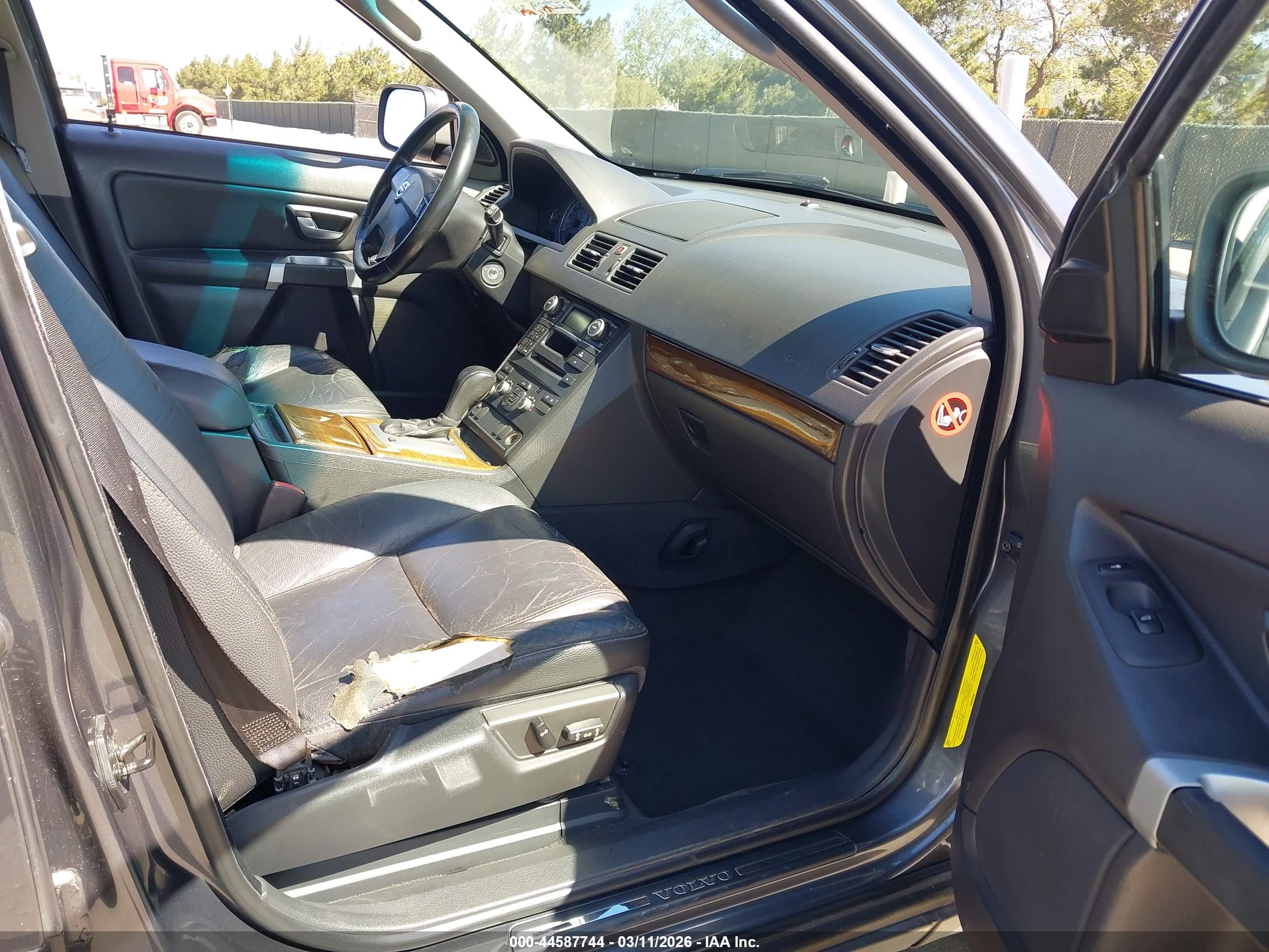 VOLVO XC90 image 5