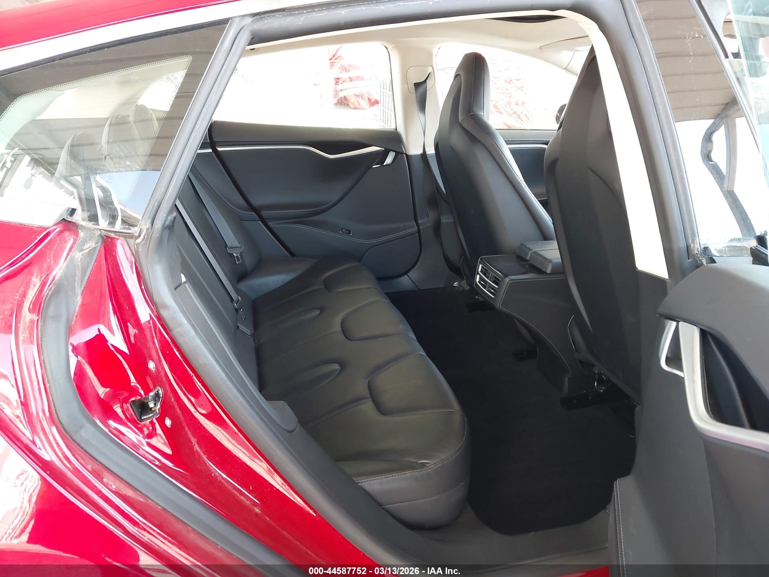 TESLA MODEL image 8