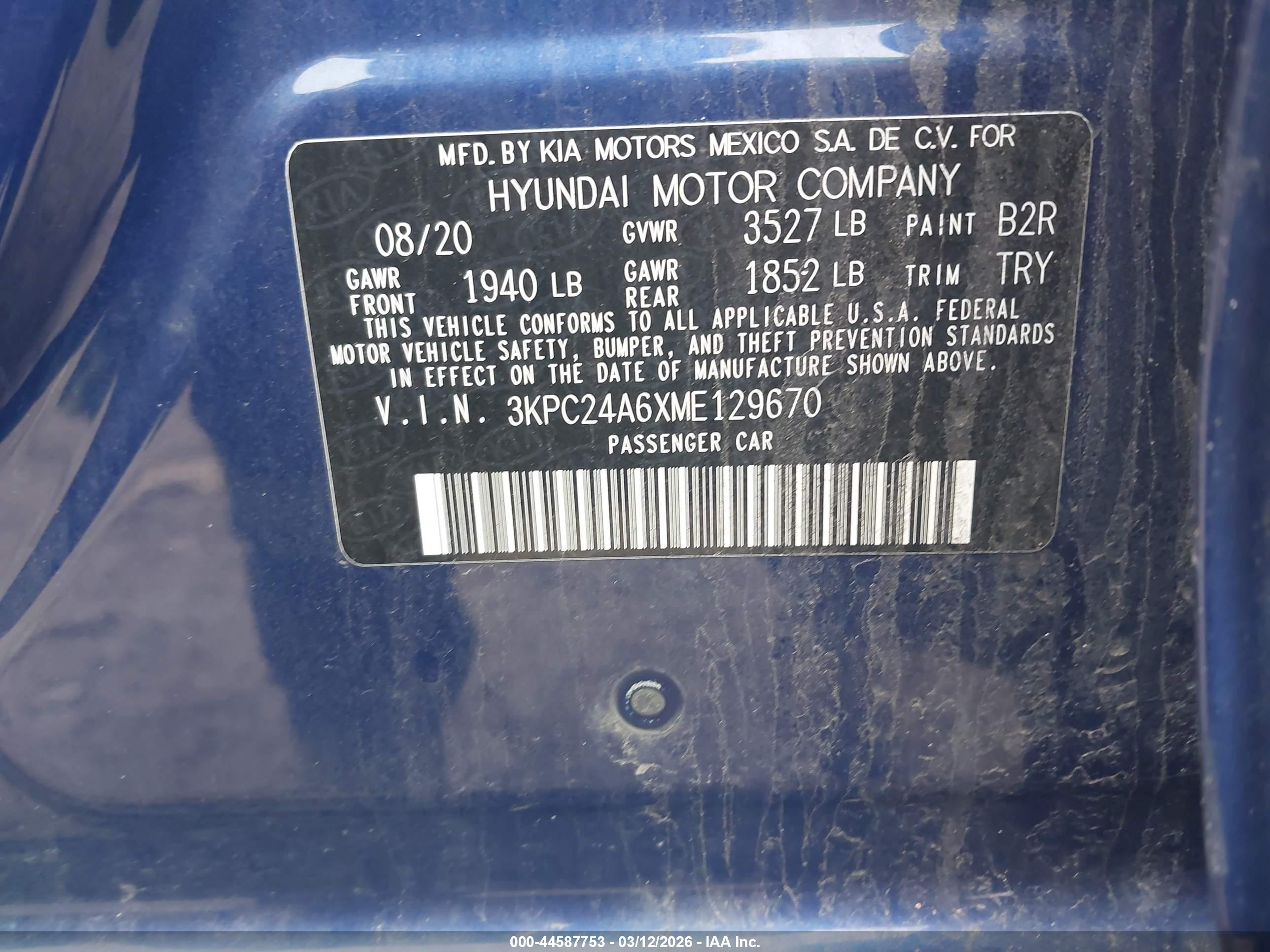 HYUNDAI ACCENT image 9