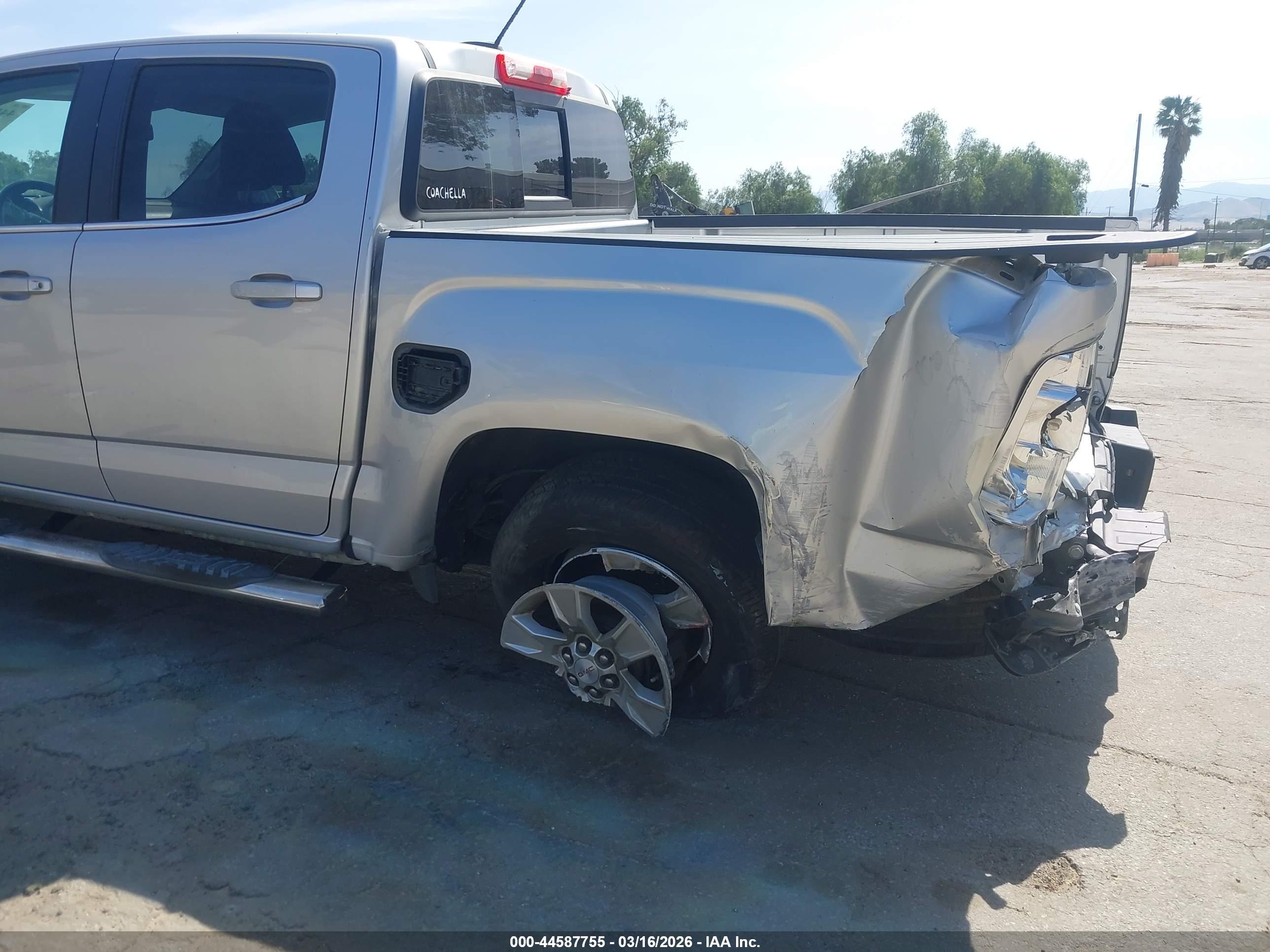 GMC CANYON image 6