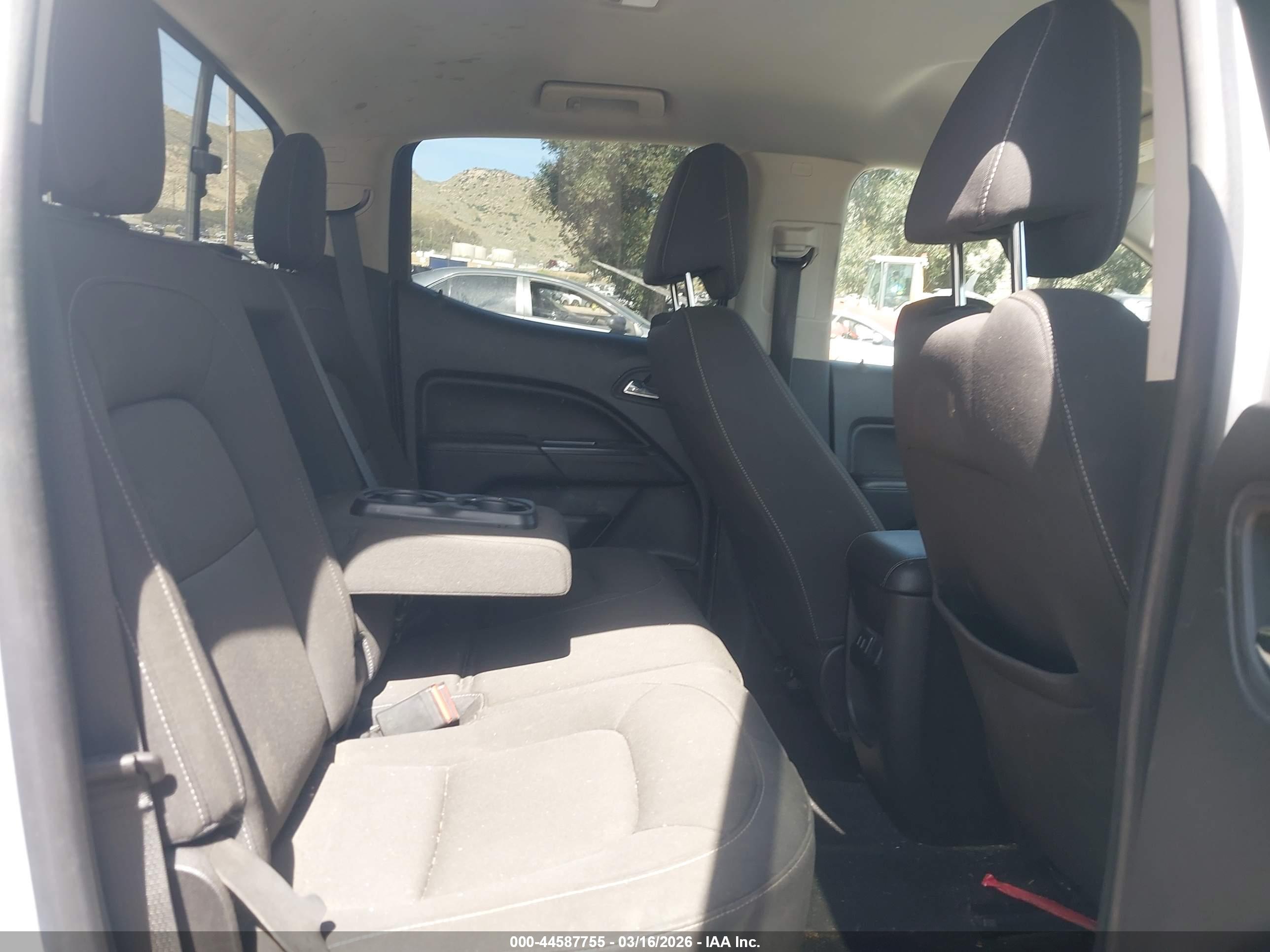 GMC CANYON image 8
