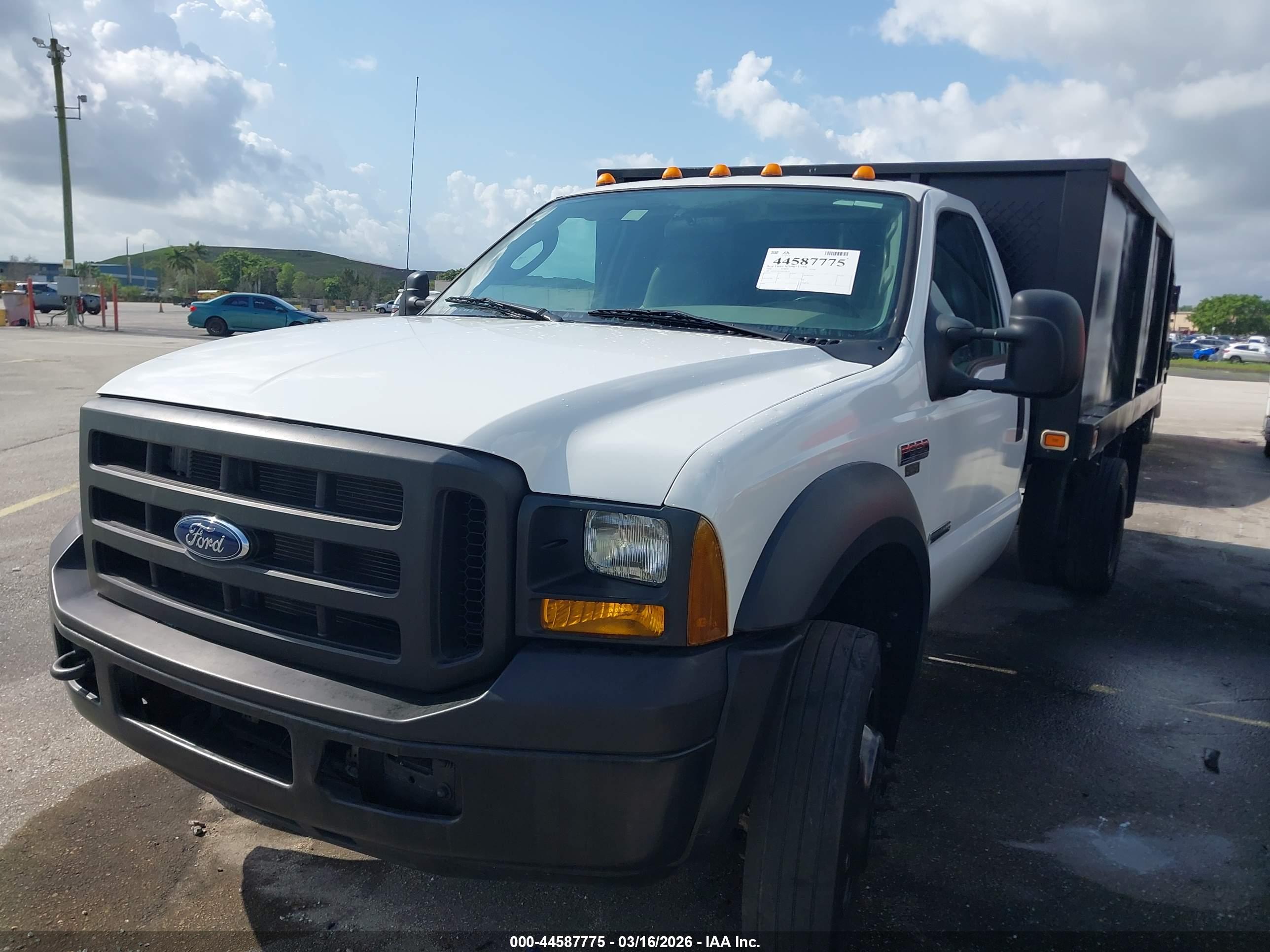 FORD F-550 image 2