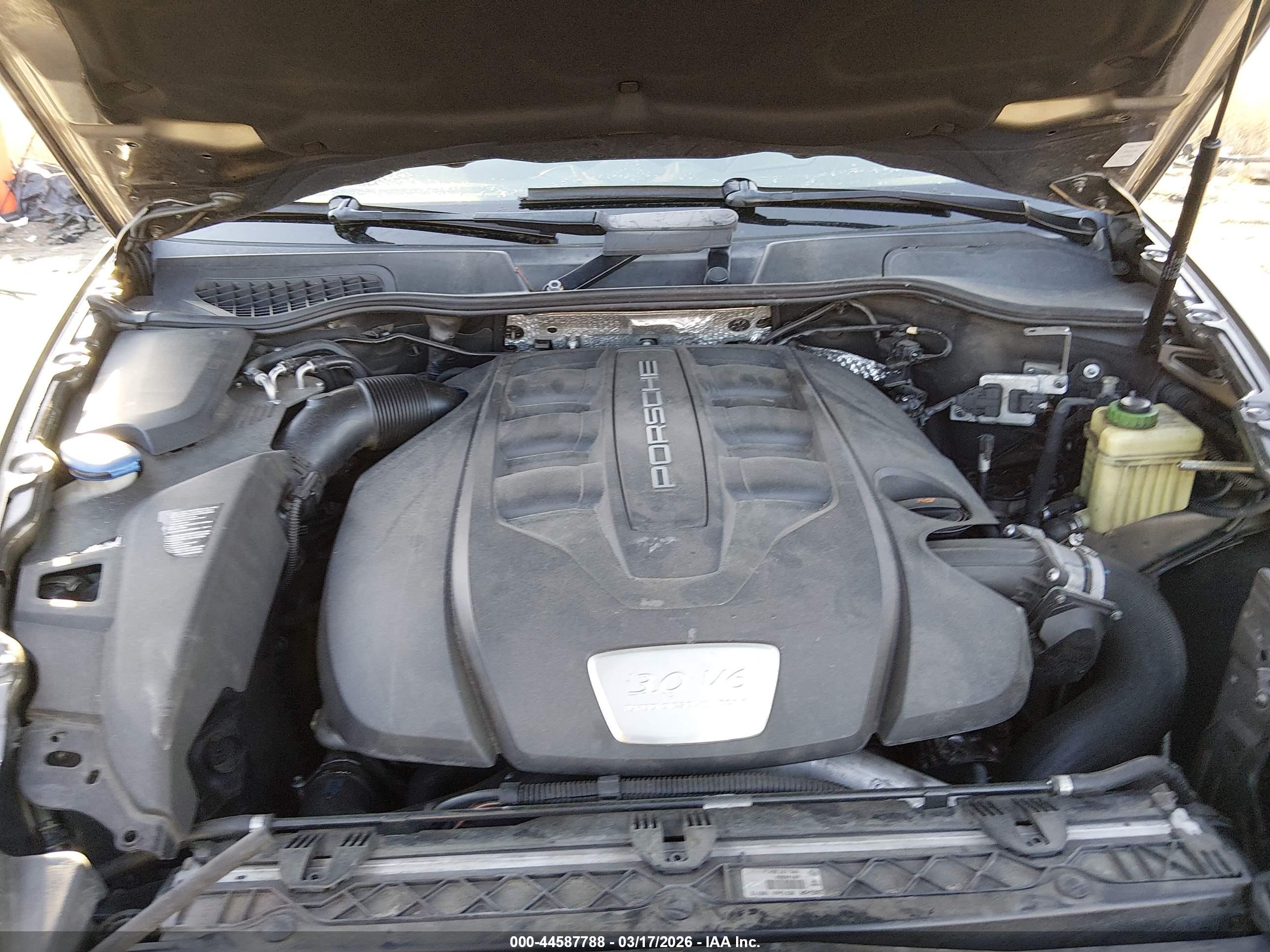 PORSCHE CAYENNE image 10