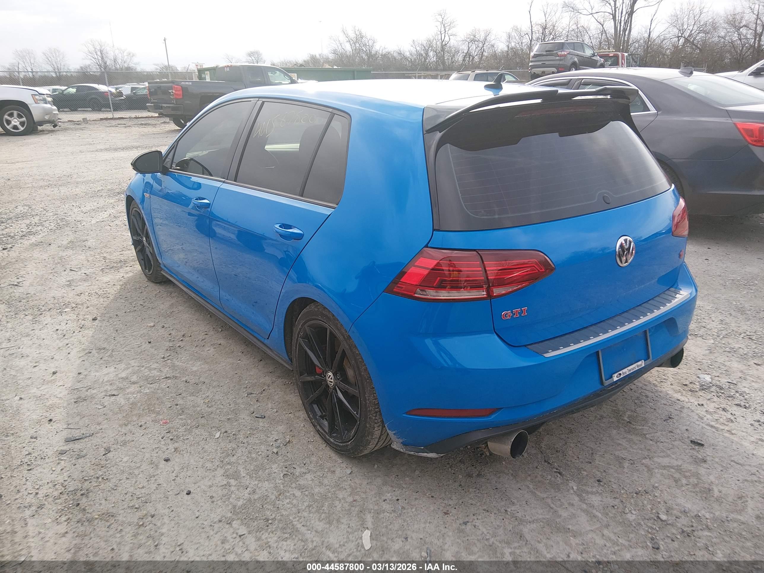 VOLKSWAGEN GOLF image 3
