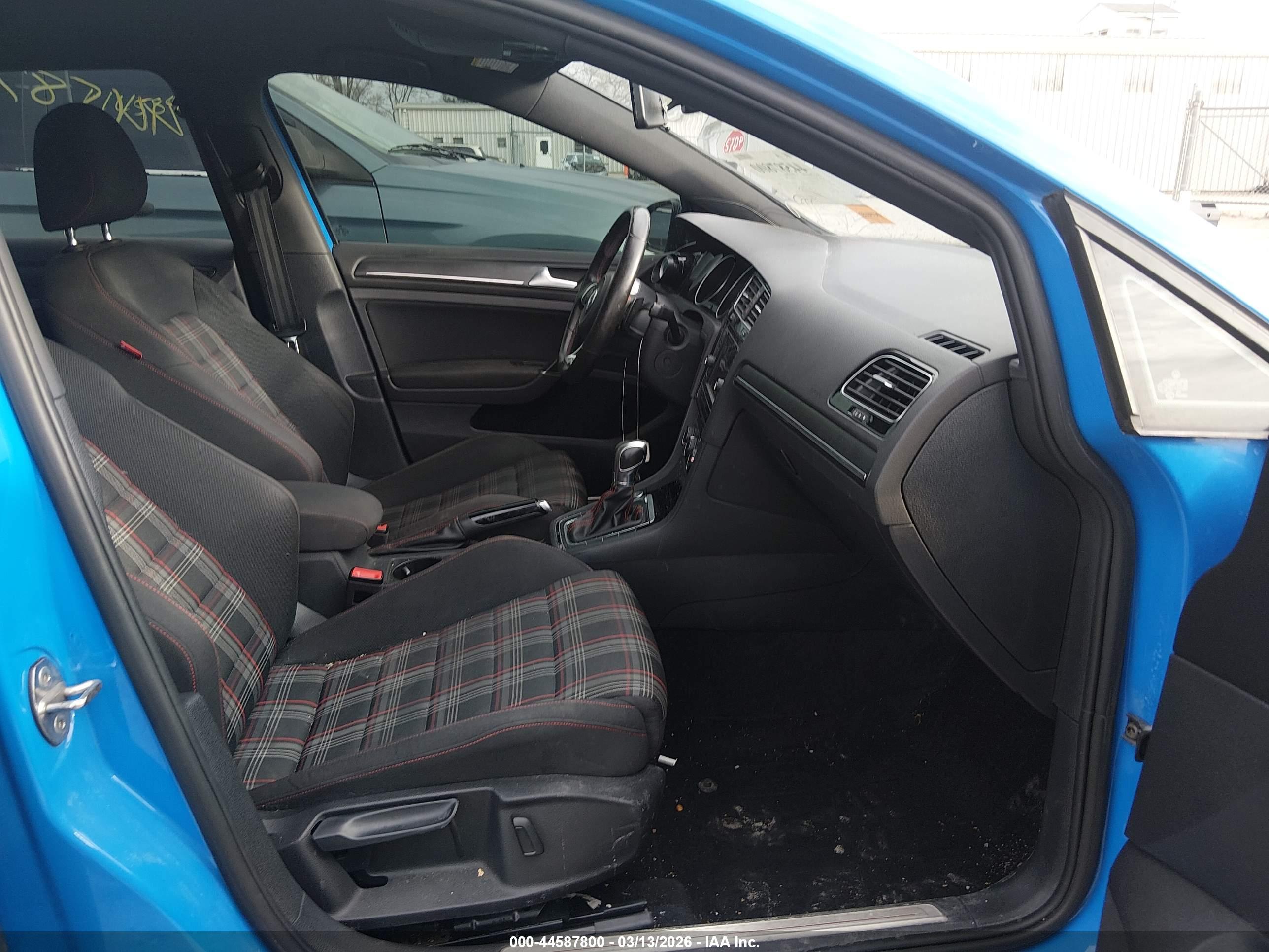 VOLKSWAGEN GOLF image 5