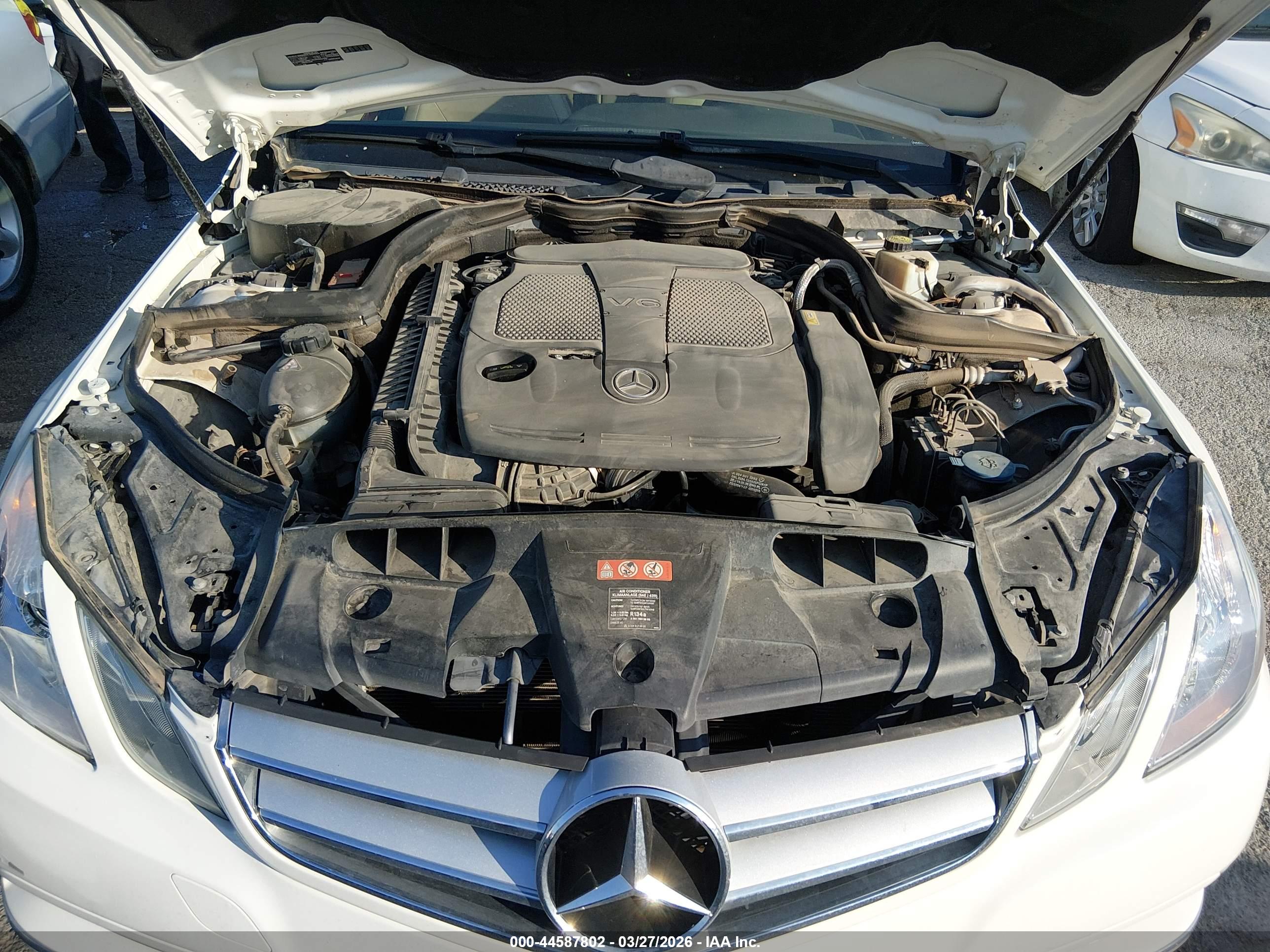 MERCEDES-BENZ E image 10
