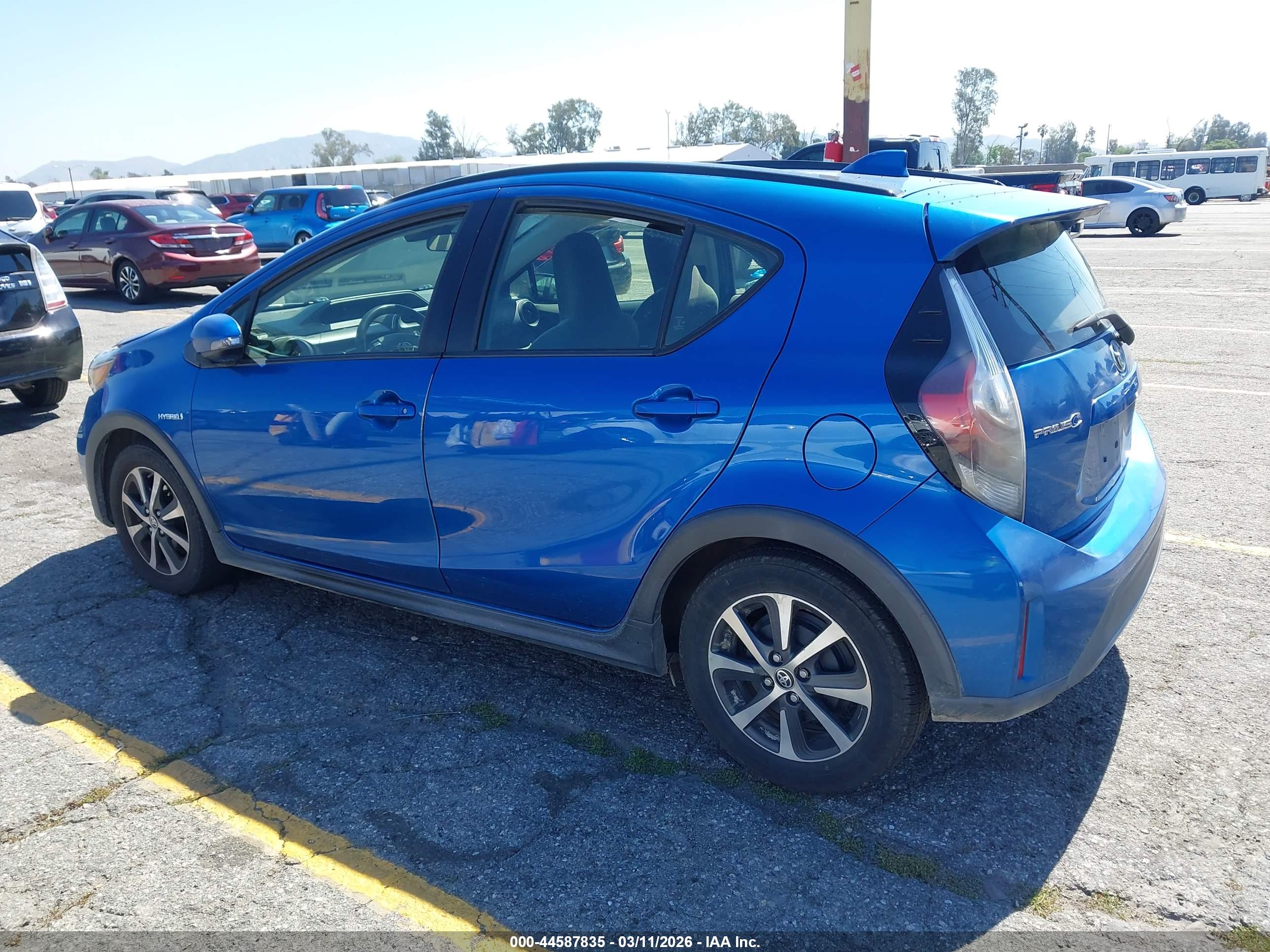 TOYOTA PRIUS image 3