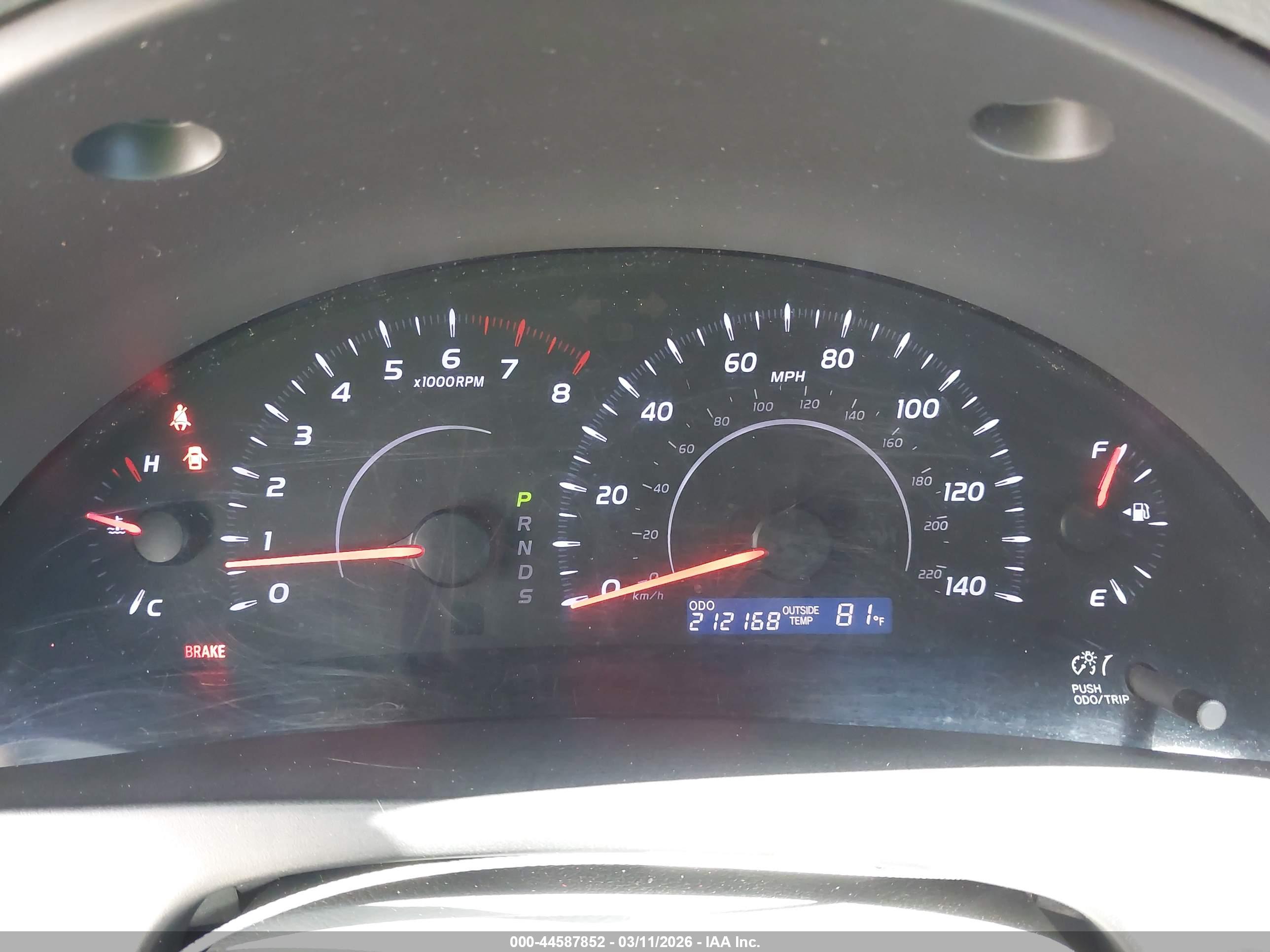 TOYOTA CAMRY image 7