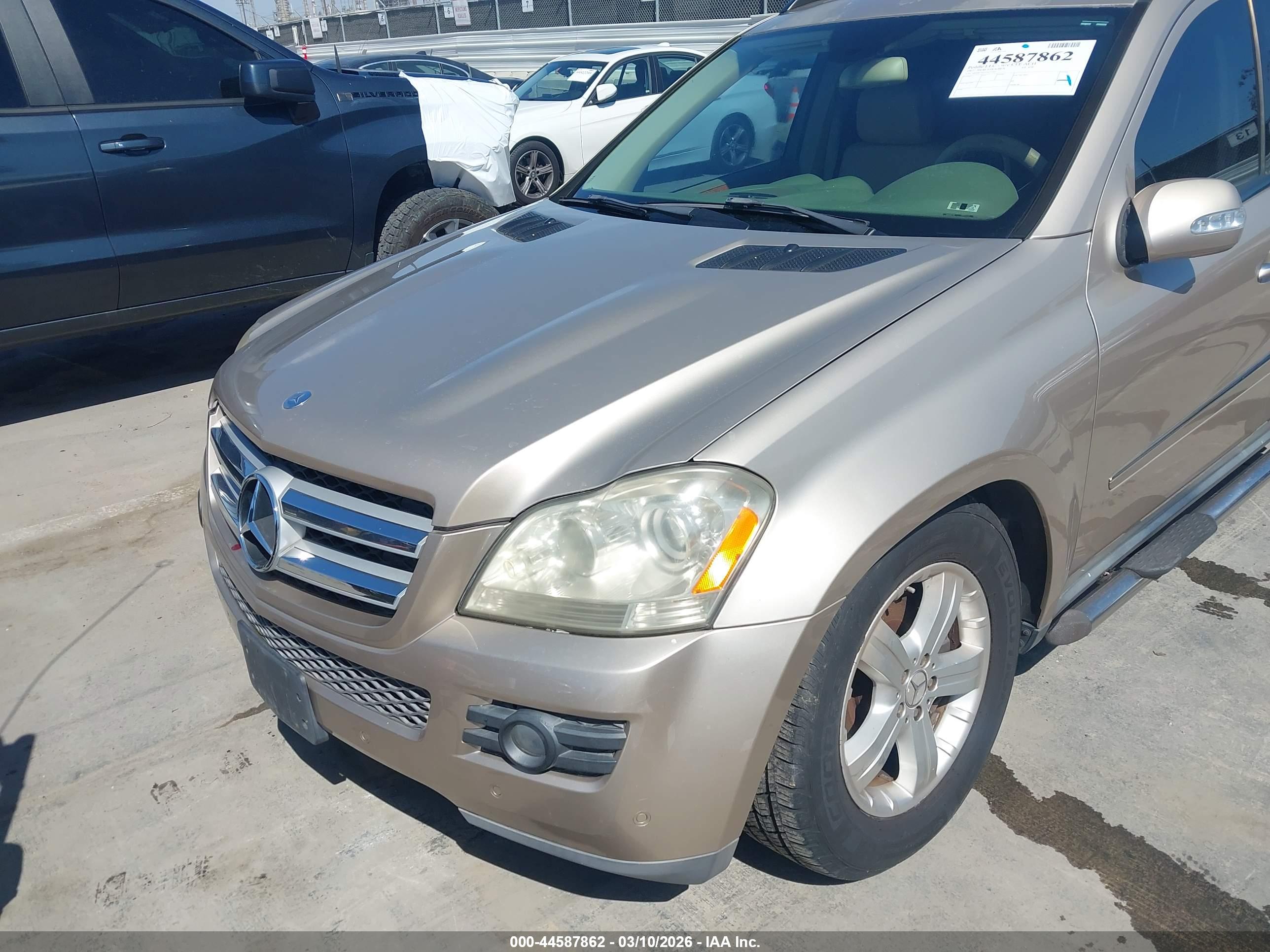 MERCEDES-BENZ GL image 6