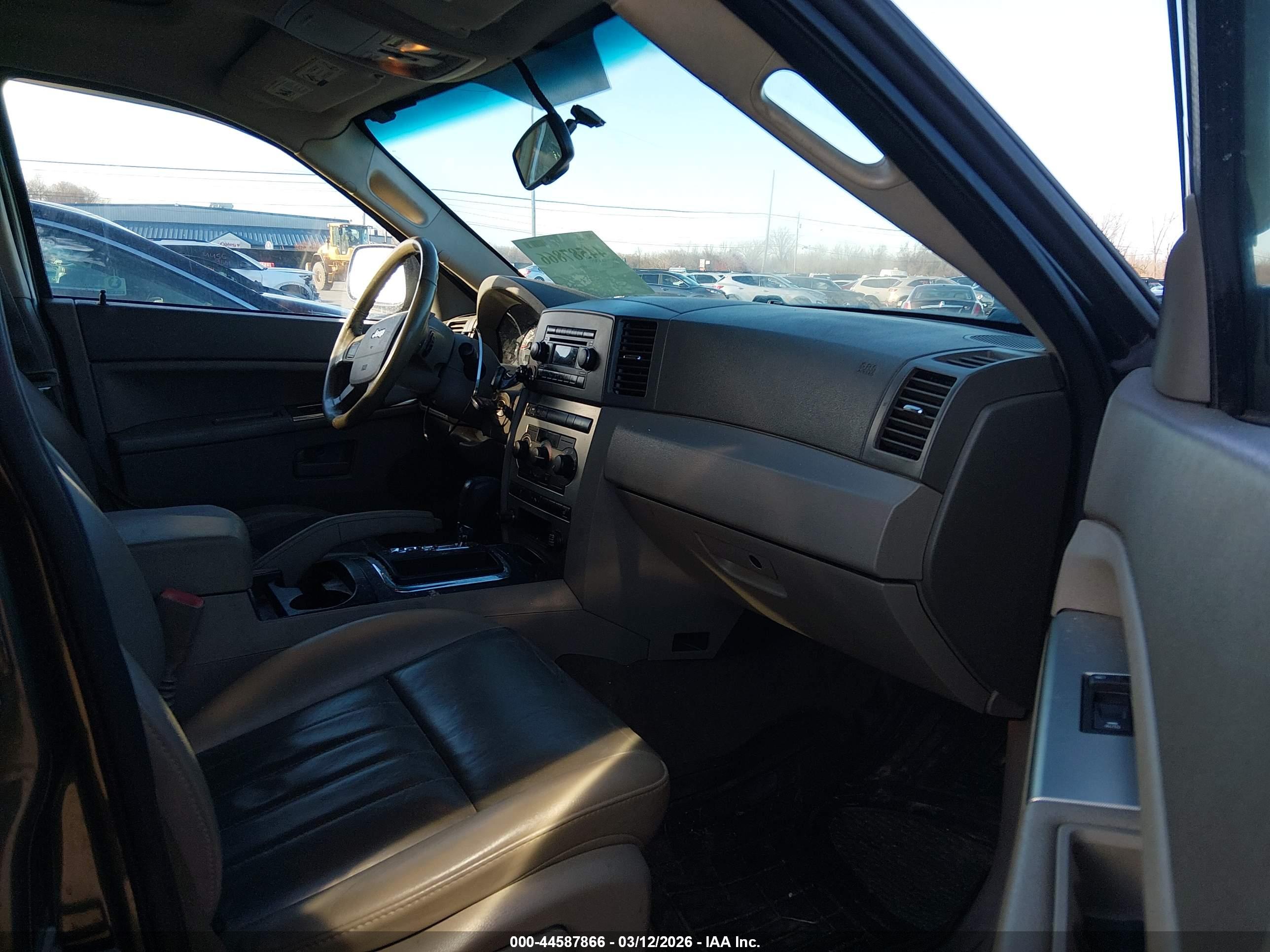 JEEP GRAND image 5