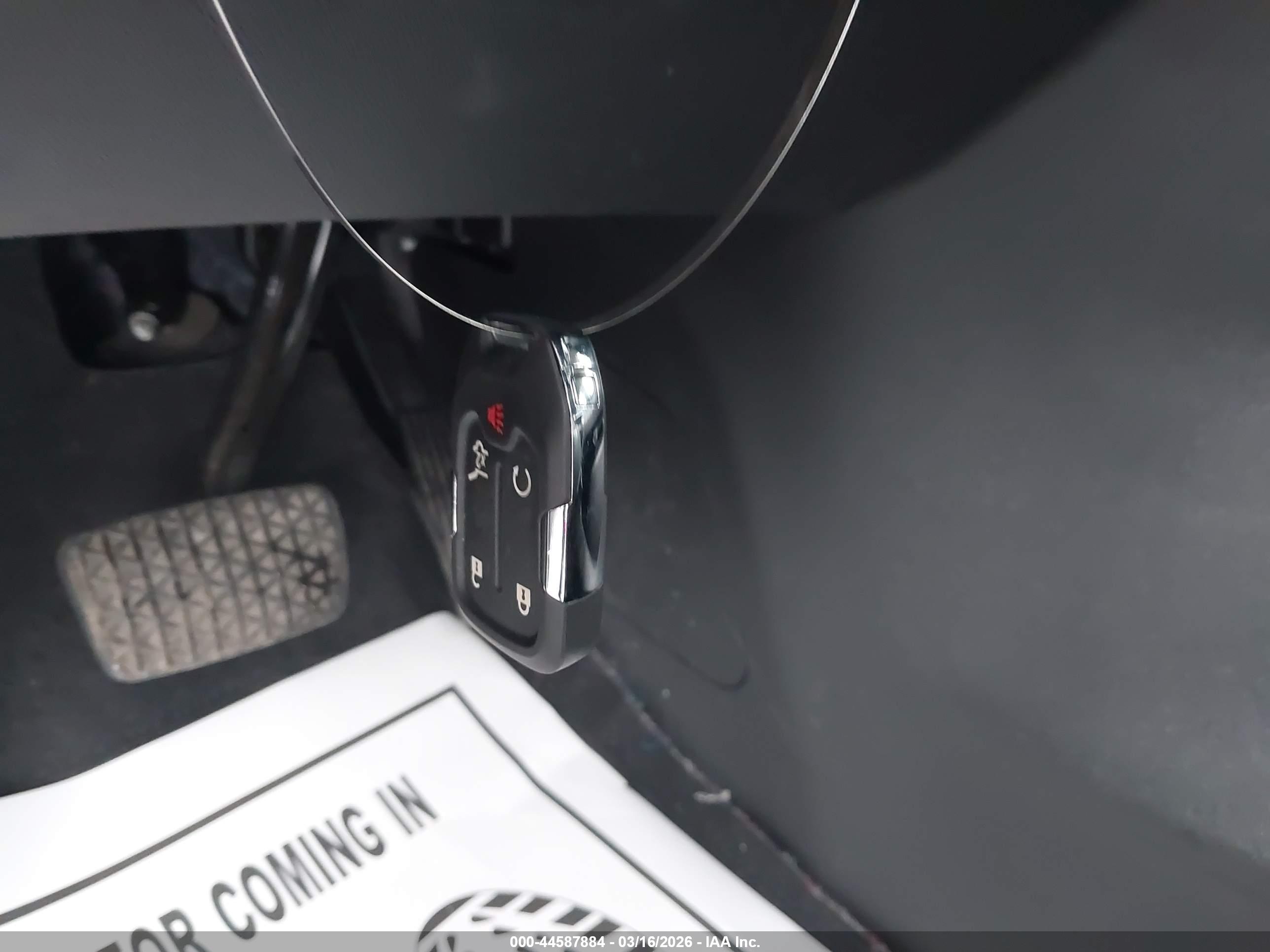 GMC TERRAIN image 11