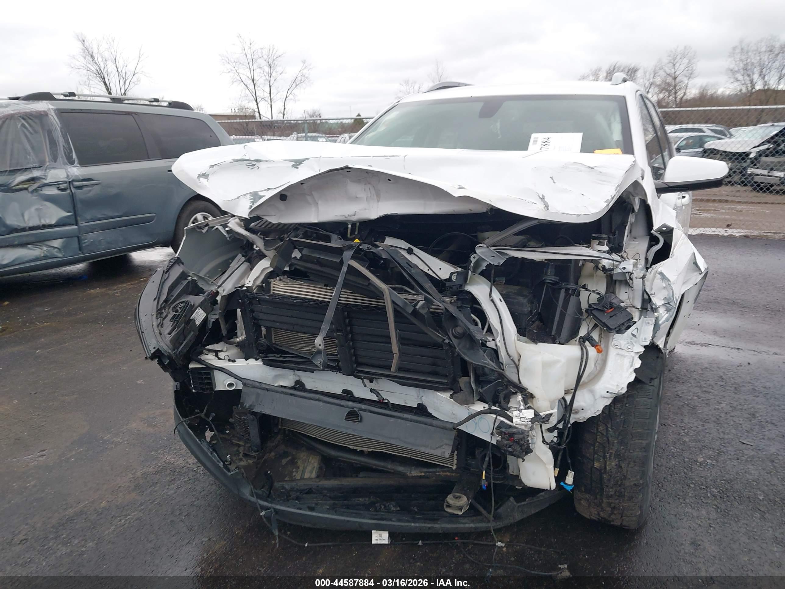 GMC TERRAIN image 6