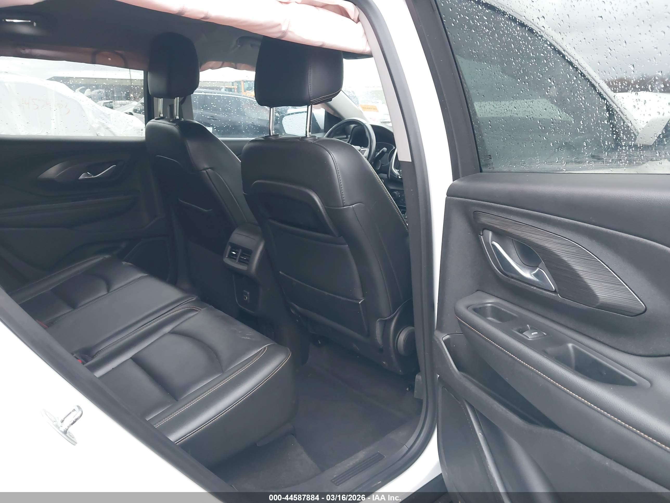 GMC TERRAIN image 8