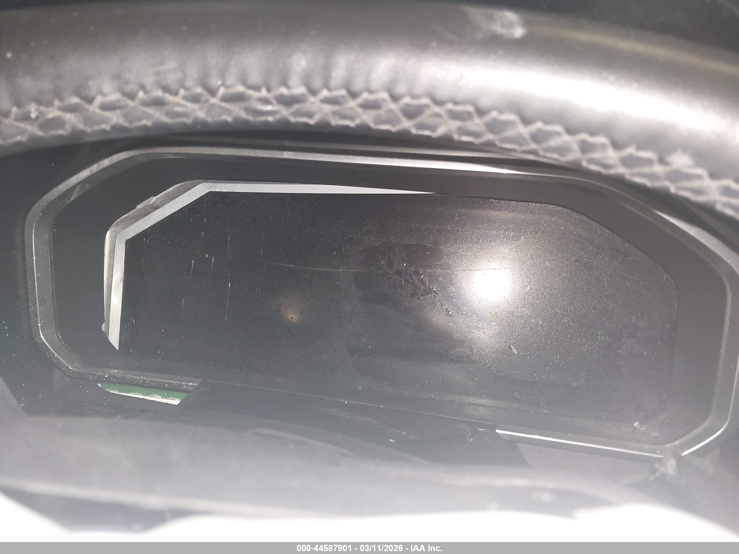 GMC SIERRA image 7