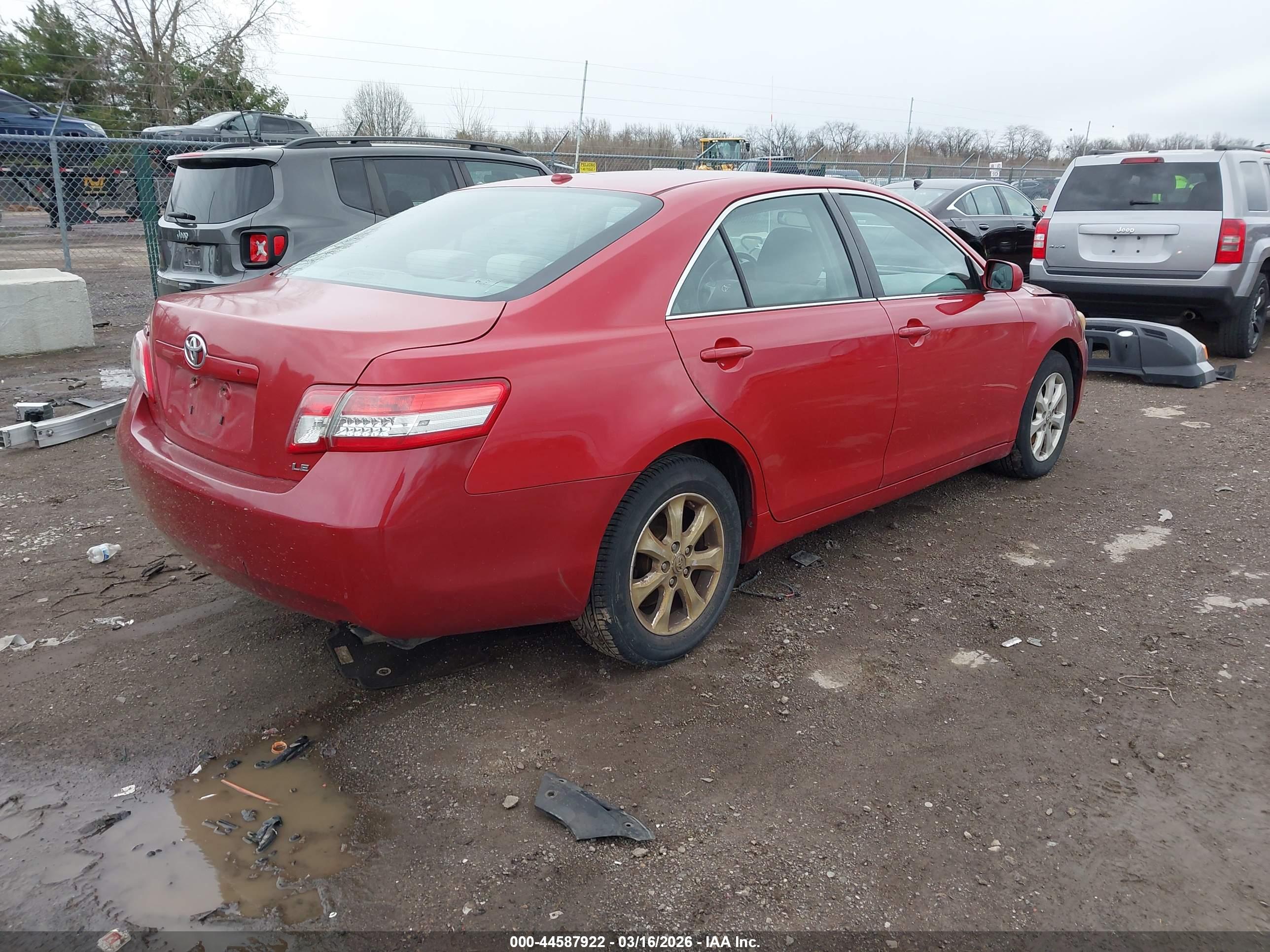 TOYOTA CAMRY image 4