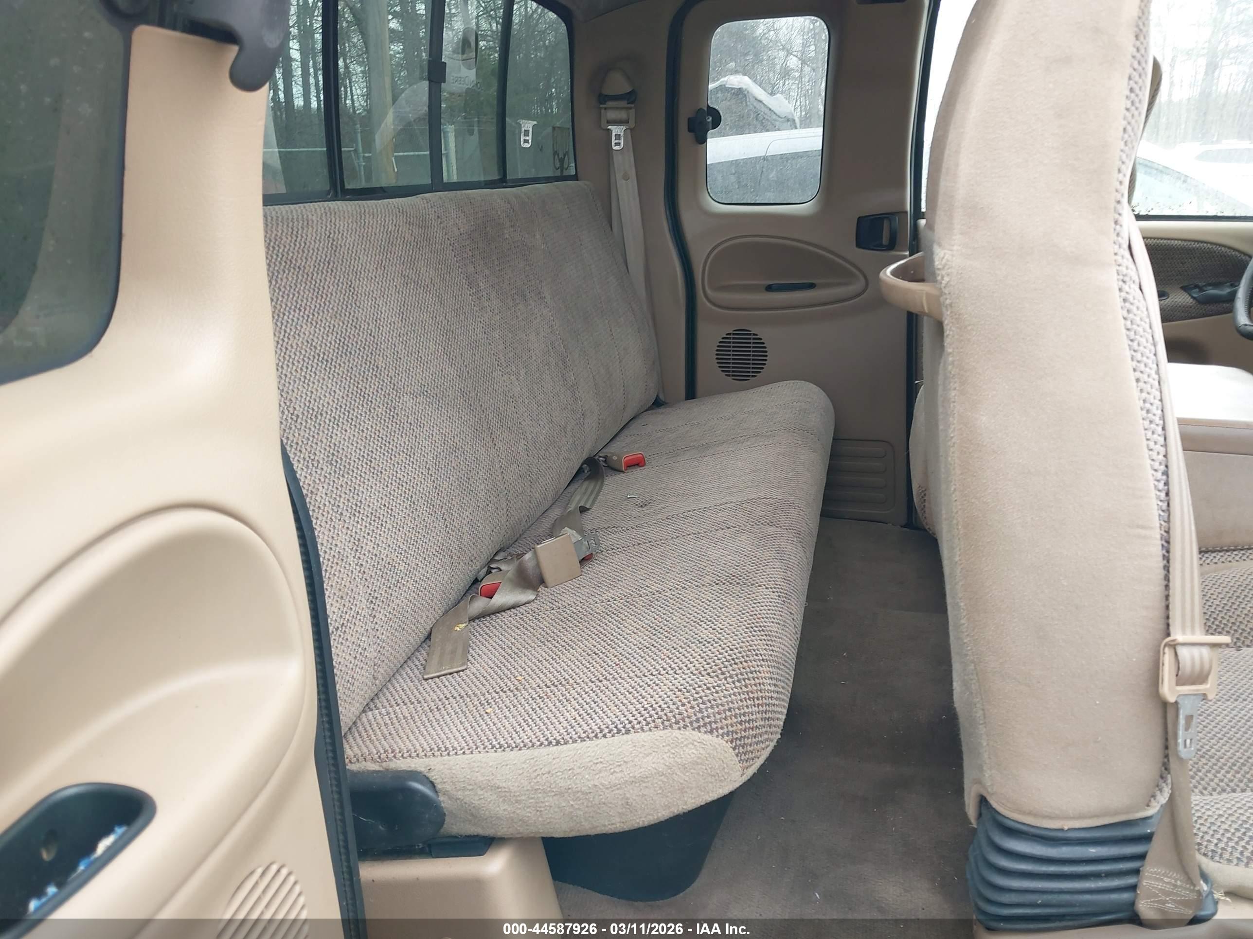 DODGE RAM image 8