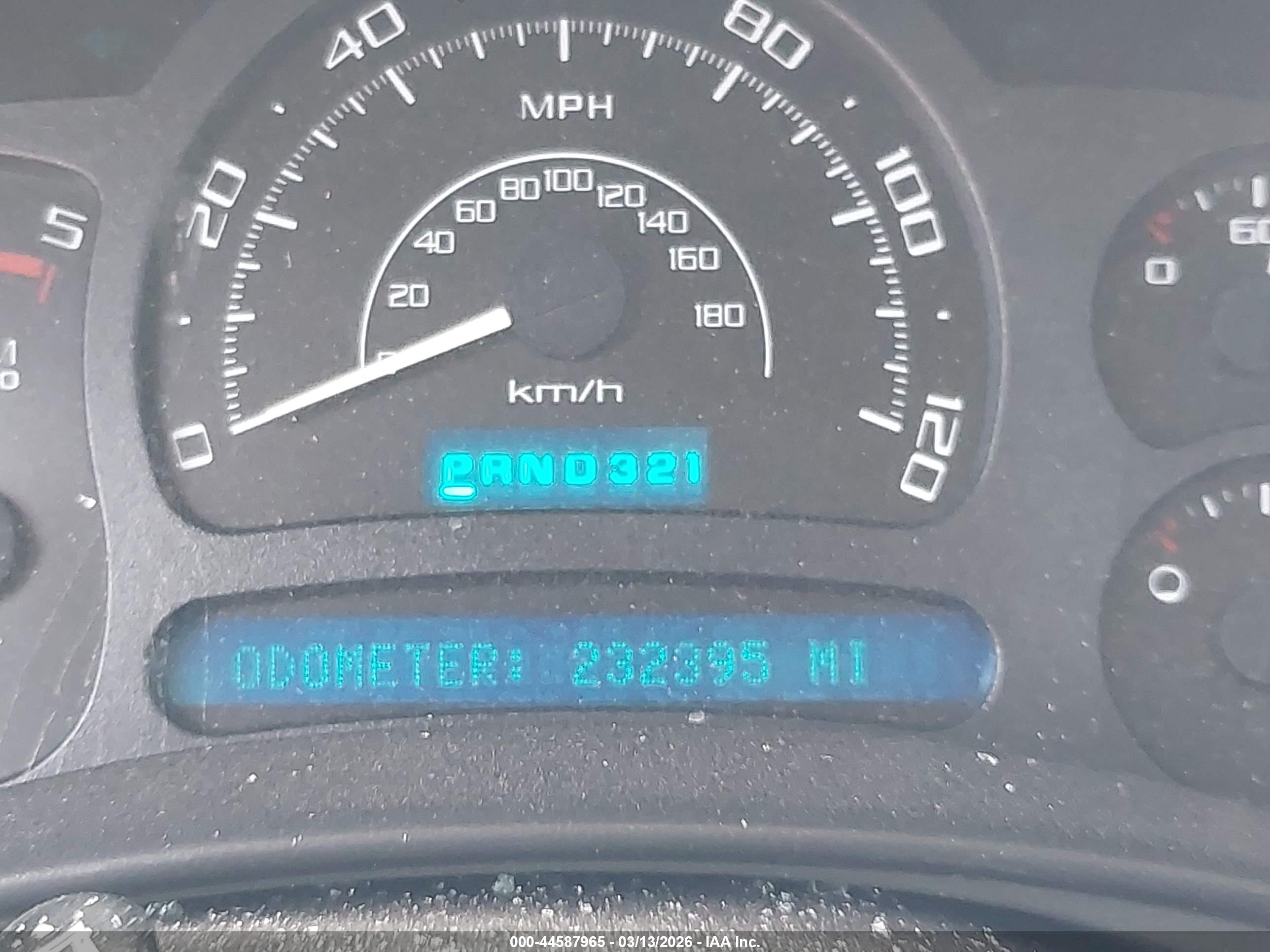 CHEVROLET SILVERADO image 7